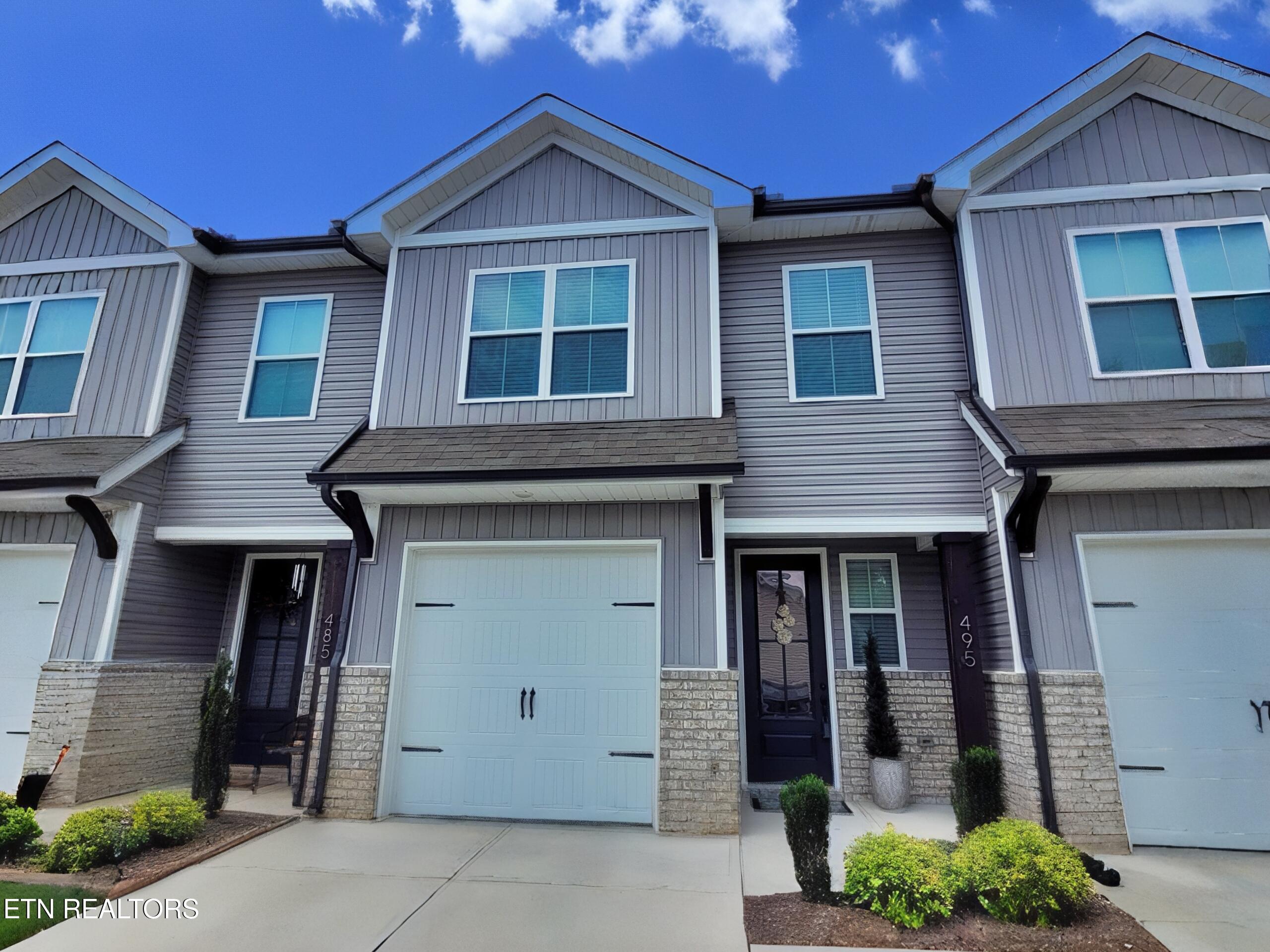 495 Harper Village Way — photo