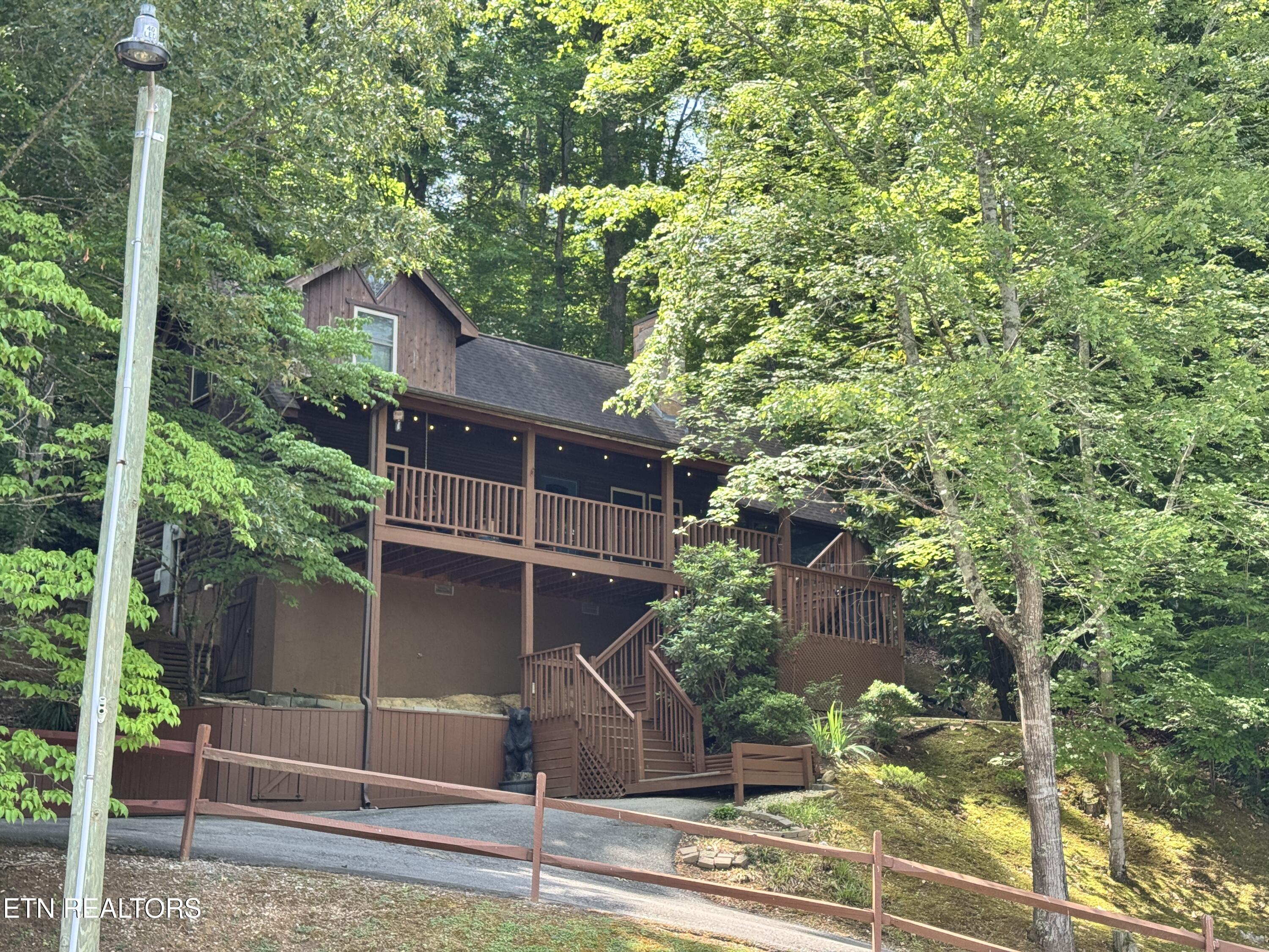 130 Smoky Mountain Way — photo