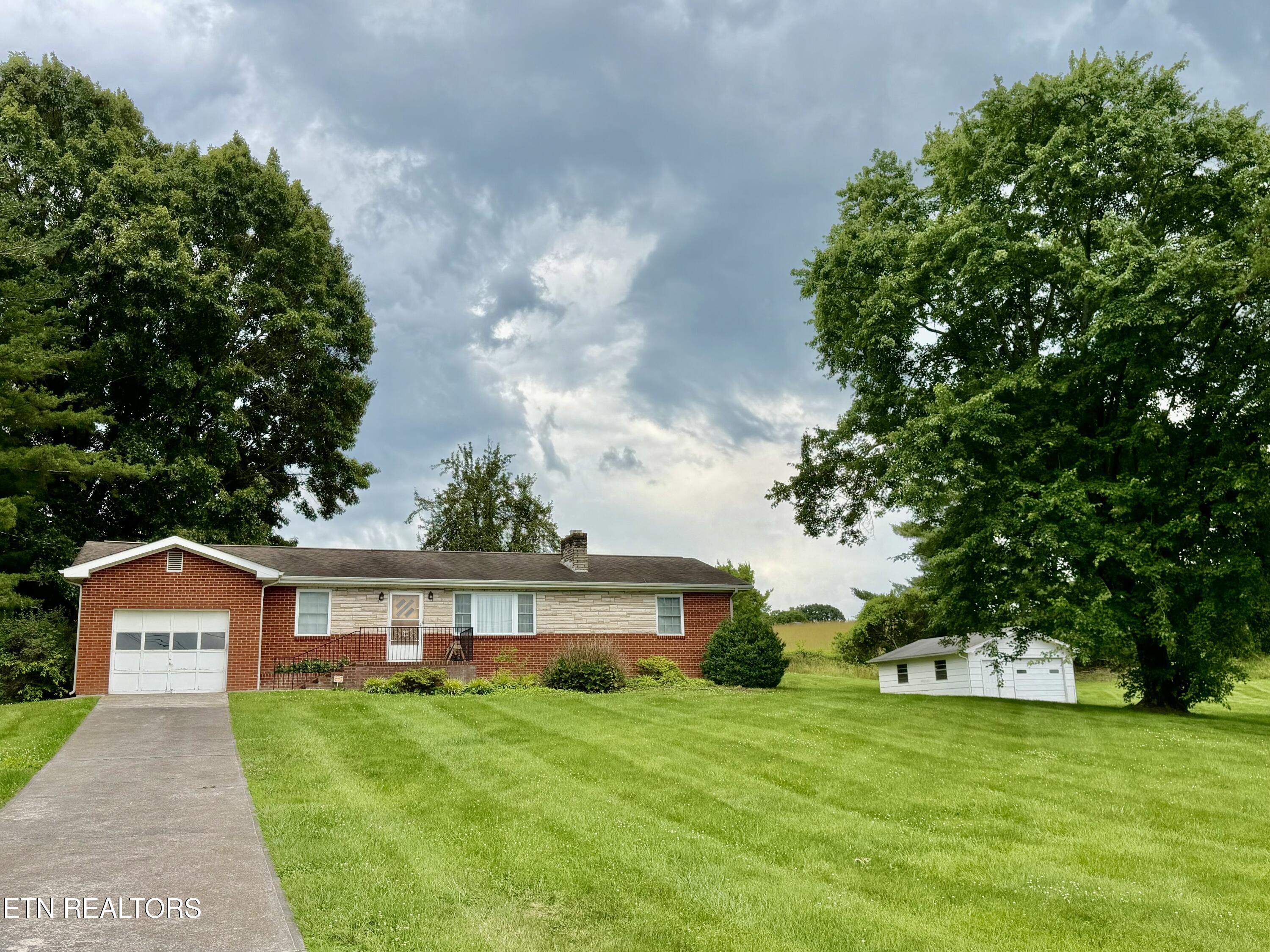 5126 E Morris Blvd — photo