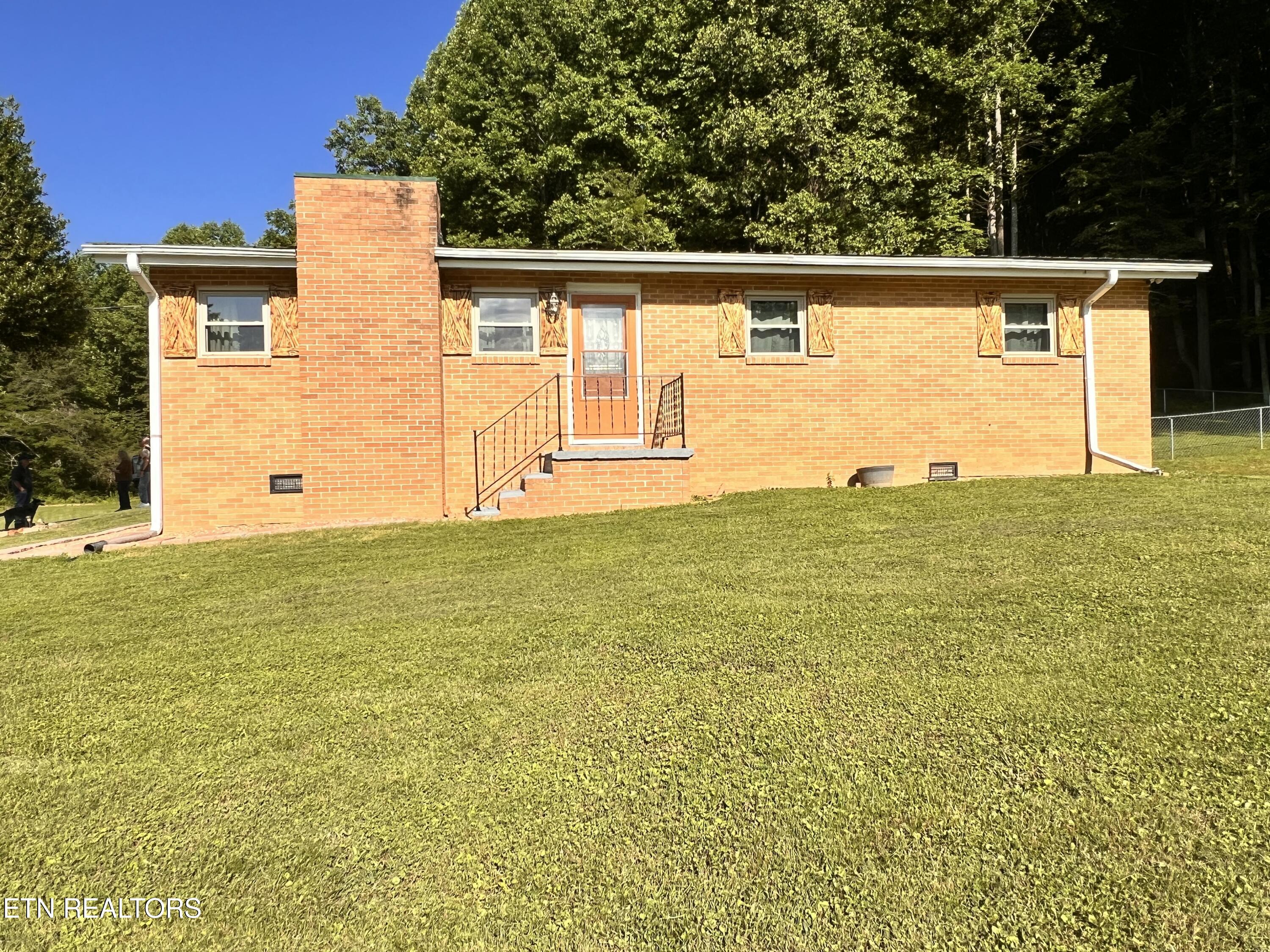 4040 Trail Hollow Rd — photo