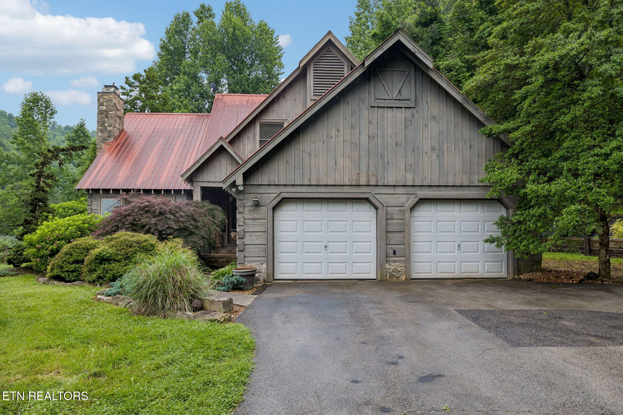 2500 Chimney Springs Rd — photo