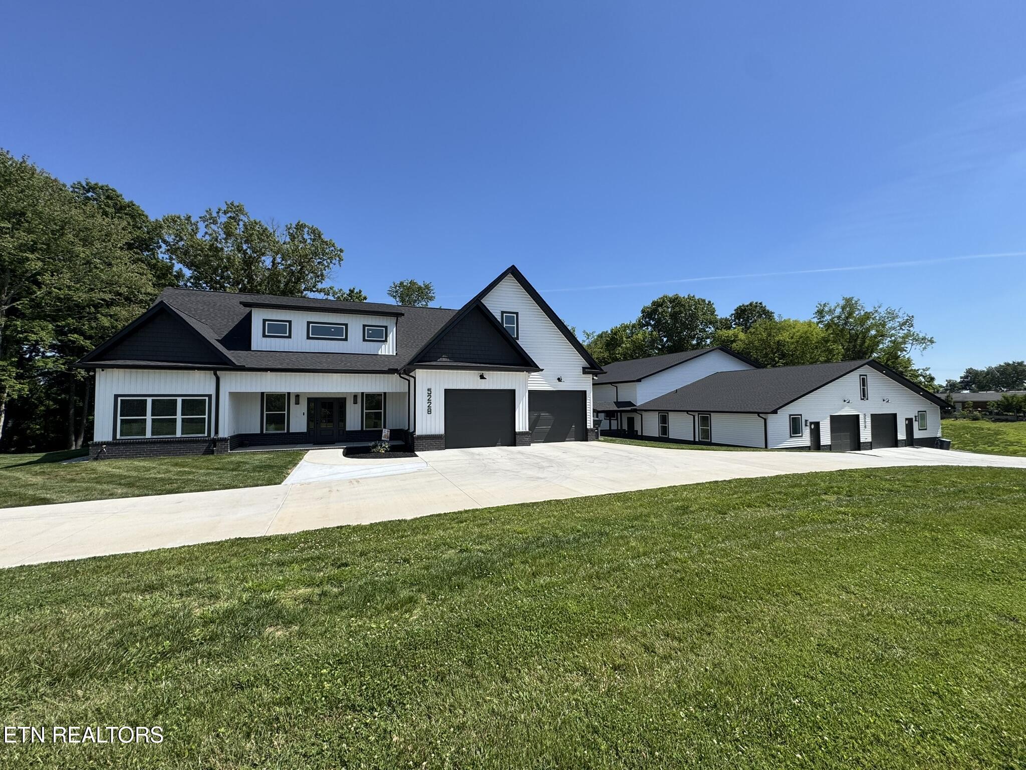 5228 Lance Drive — photo