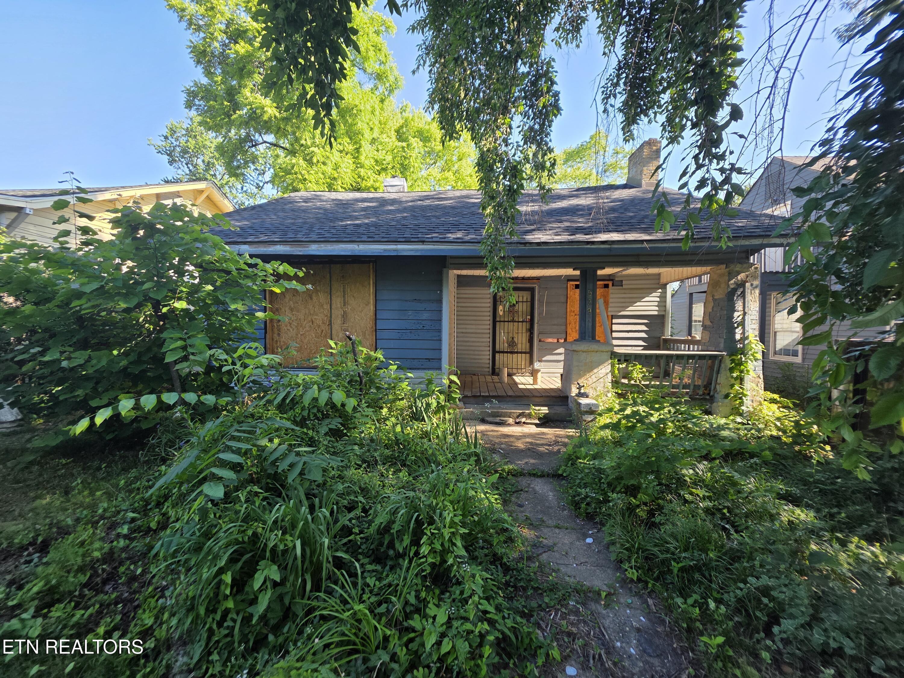 529 Cedar Ave — photo