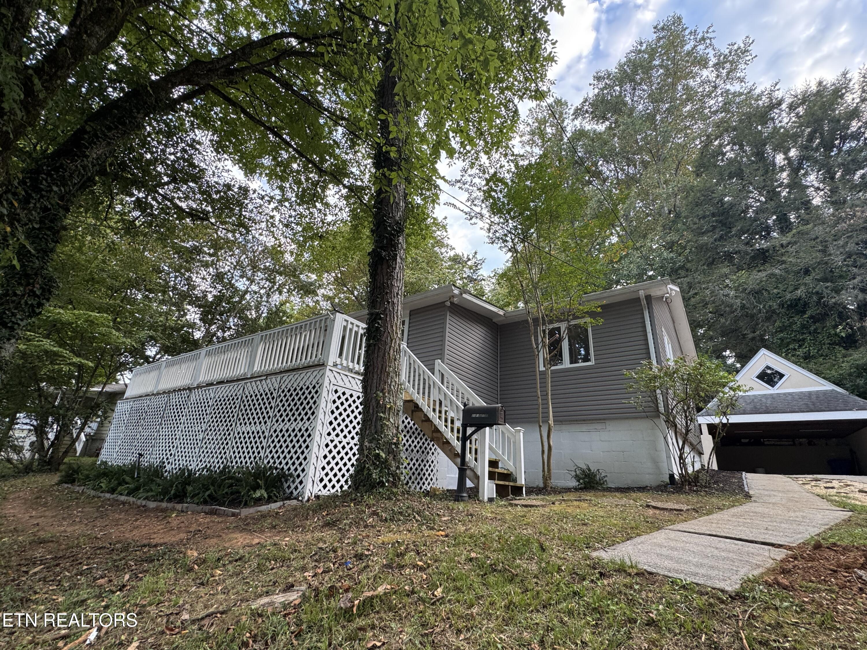 102 Oxford Rd, Oak Ridge, TN 37830 — photo 2