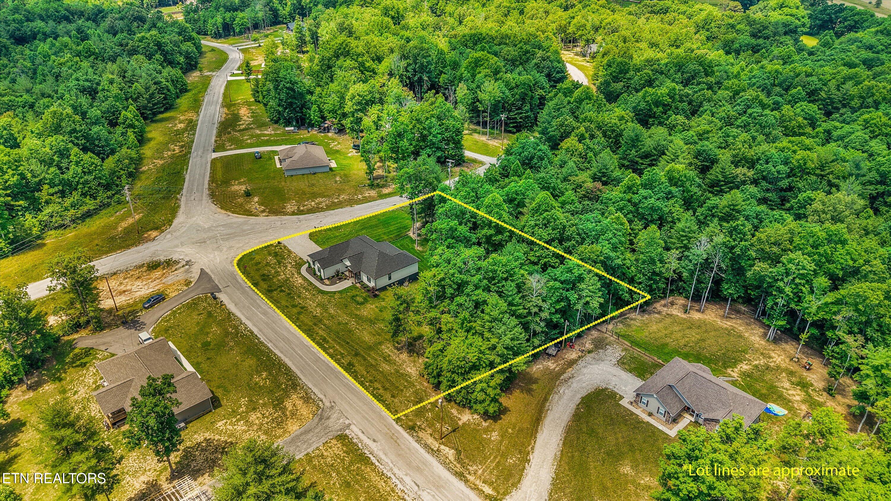738 Toomey Falls Rd, Oneida, TN 37841 — photo 3