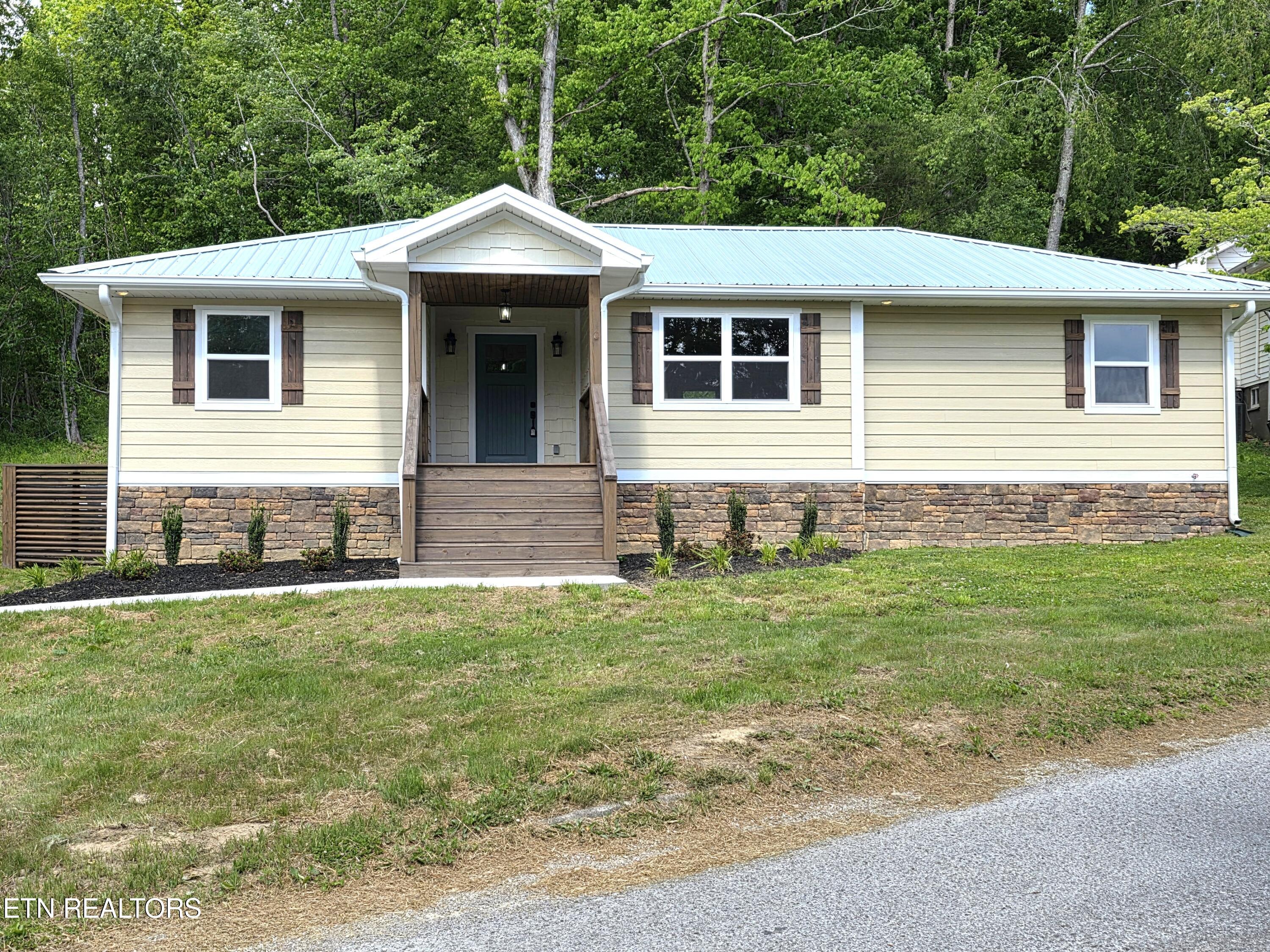 590 Litton Rd — photo