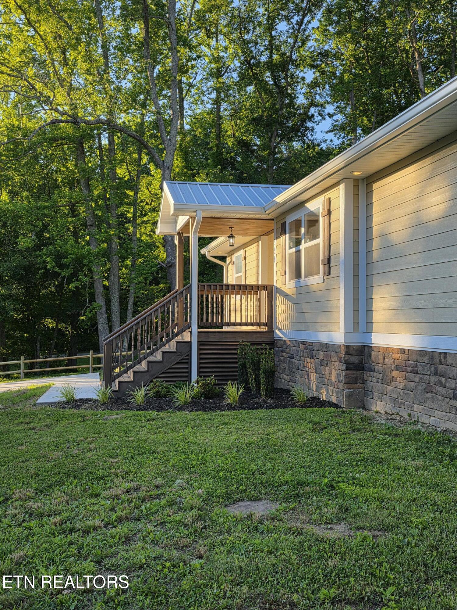 590 Litton Rd, Oneida, TN 37841 — photo 3
