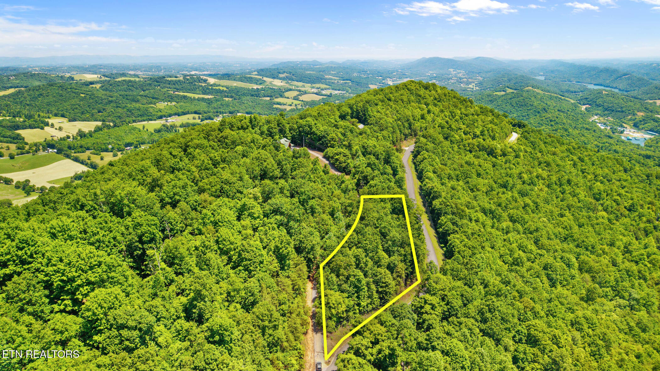 Clinch View Rd 209, New Tazewell, TN 37825 — photo 2