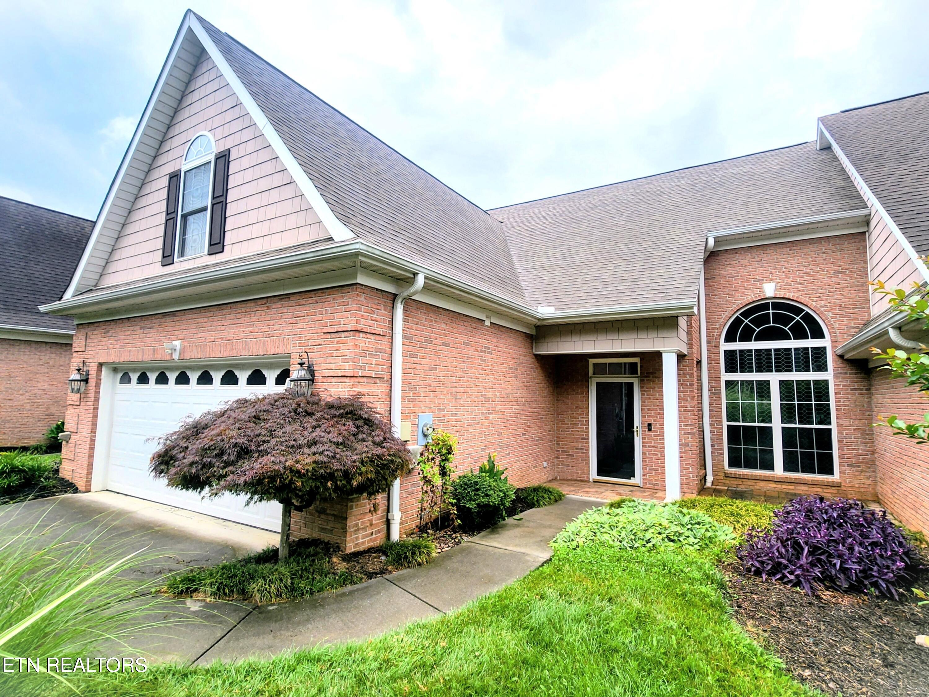 1077 Creekside Village Way — photo