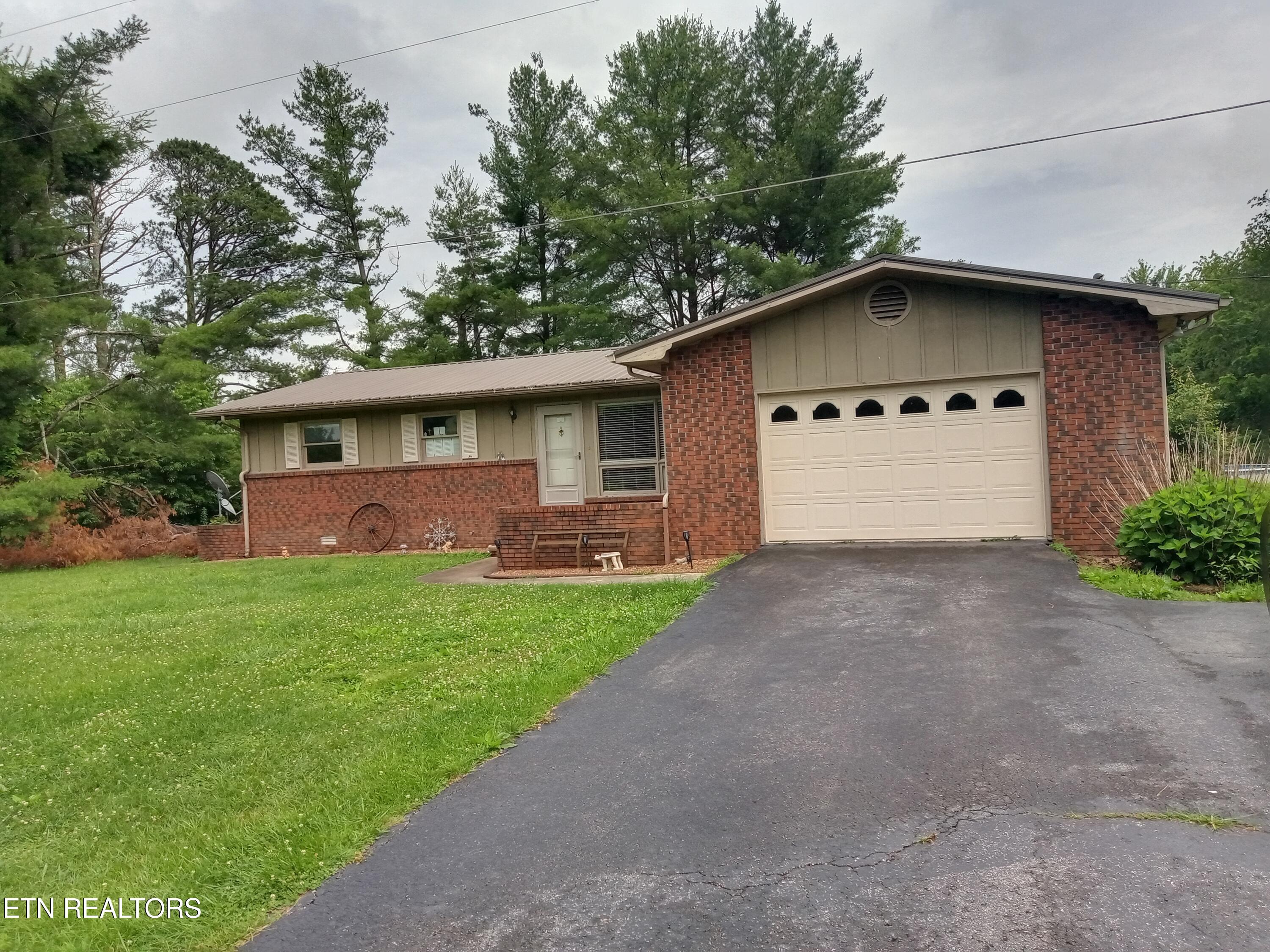 3281 NE Tabor [Oop Hwy — photo