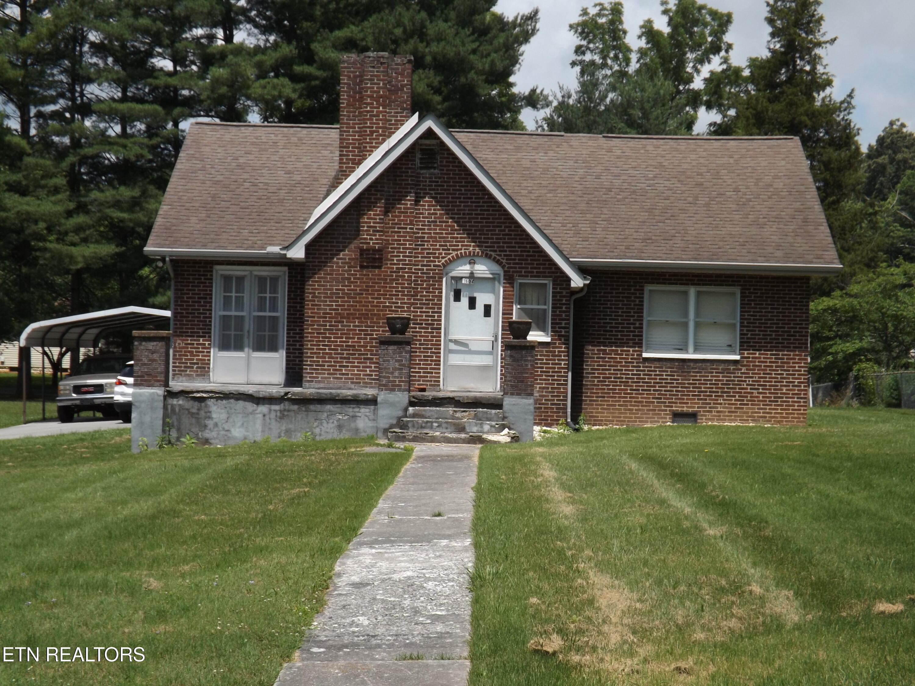 1604 Old Knoxville Rd — photo