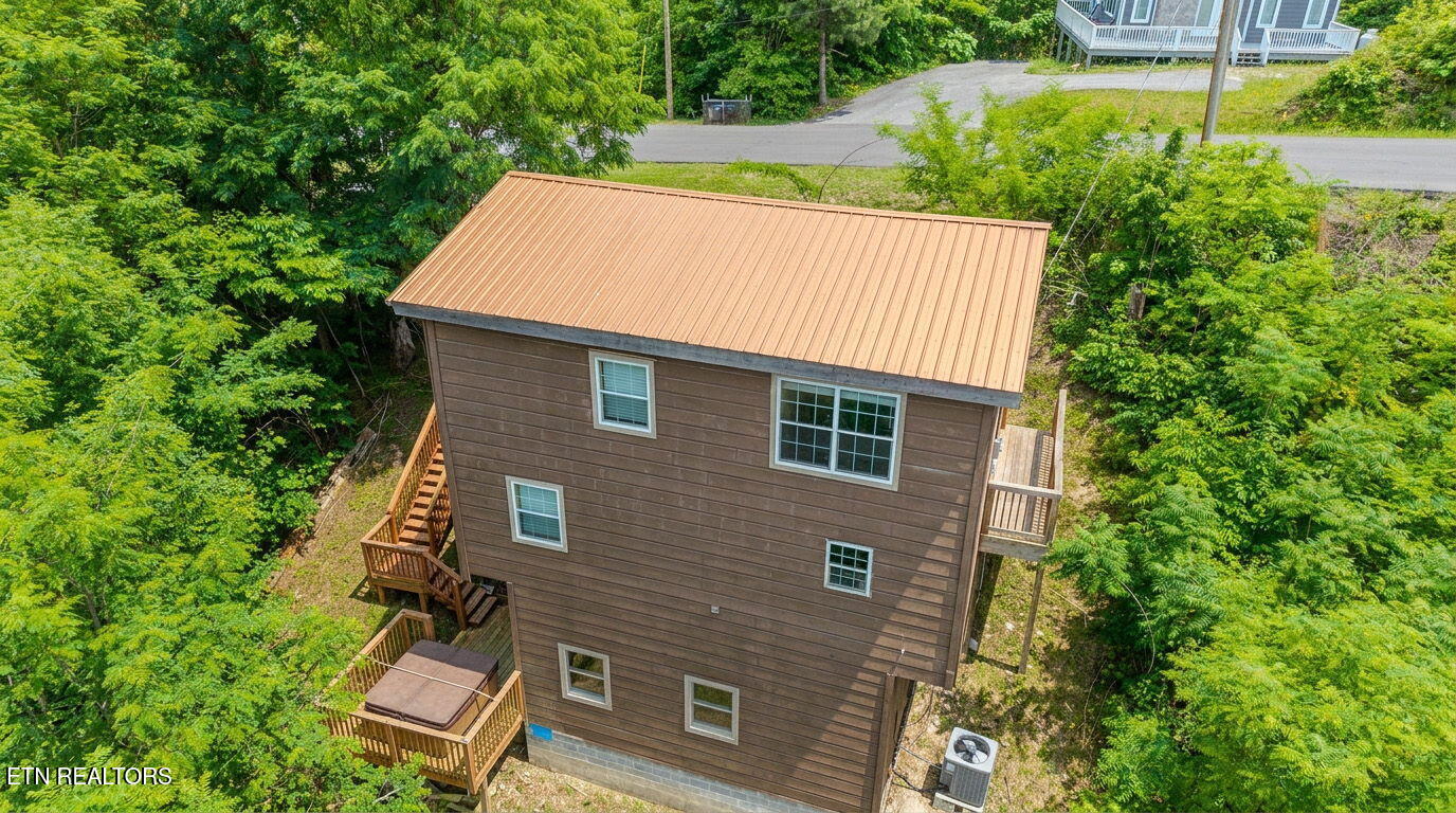 625 Pinecrest Drive — photo