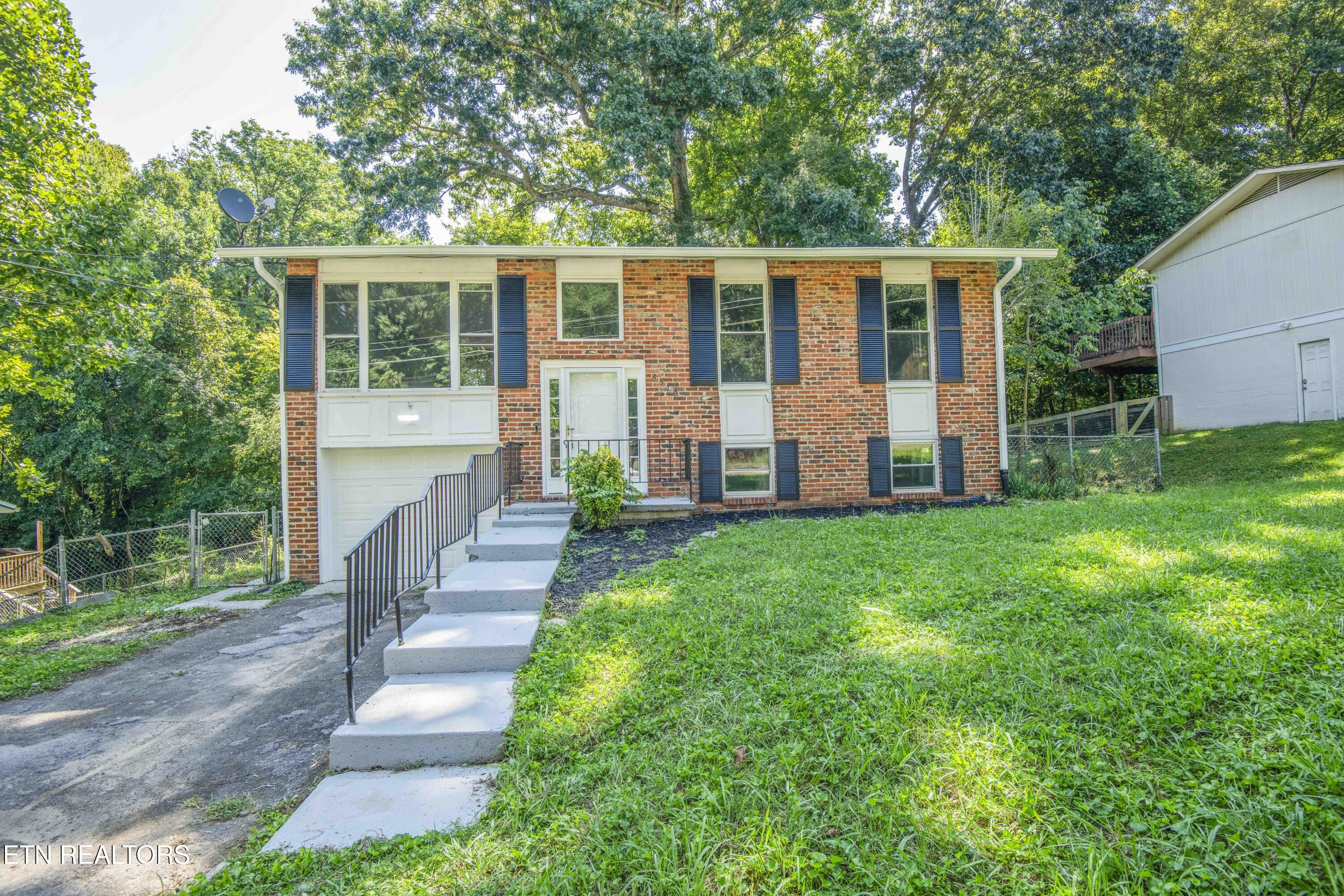 6516 Ellesmere Drive — photo