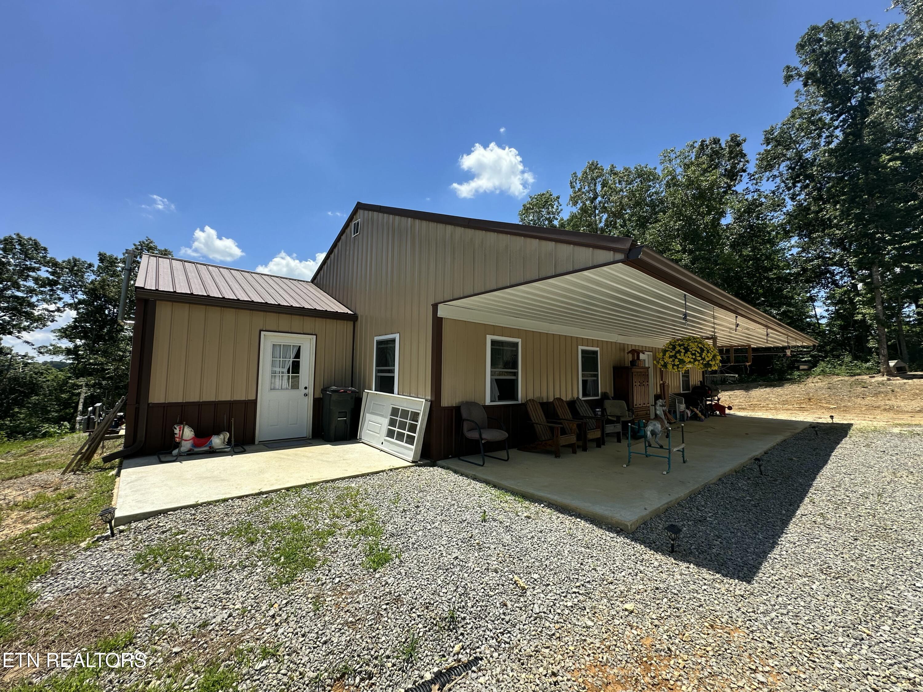 1561 Coon Hollow Rd — photo
