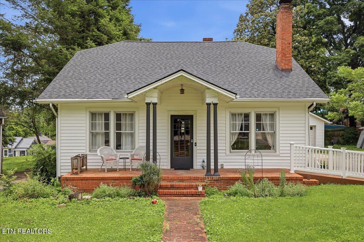 135 E Old Andrew Johnson Hwy — photo