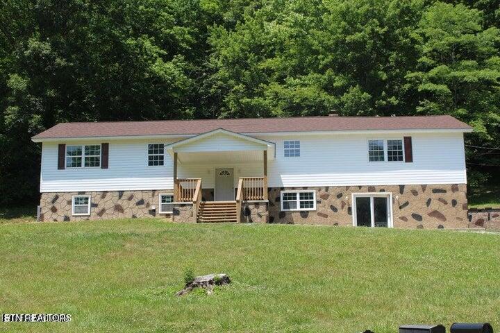 2915 Flat Hollow Rd — photo