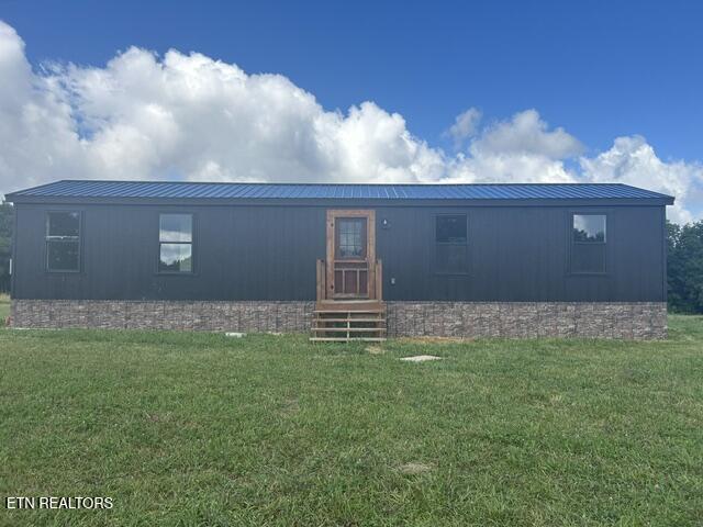 367 Christenson Rd, Deer Lodge, TN 37726 — photo 2