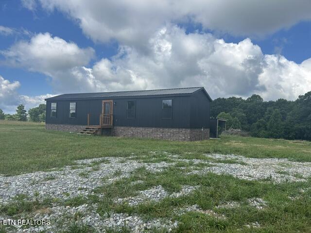 367 Christenson Rd, Deer Lodge, TN 37726 — photo 3