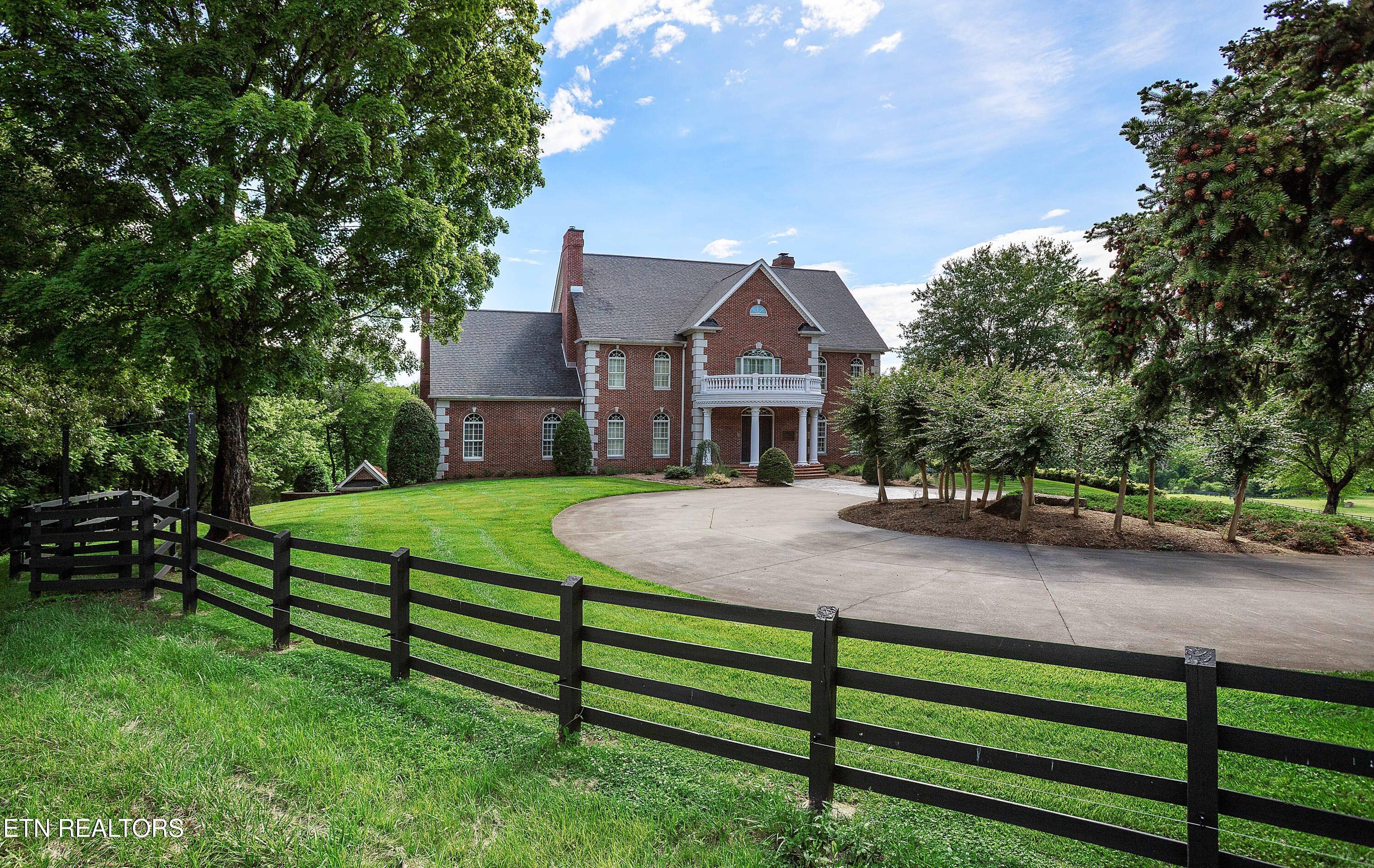 807 S Peters Rd — photo