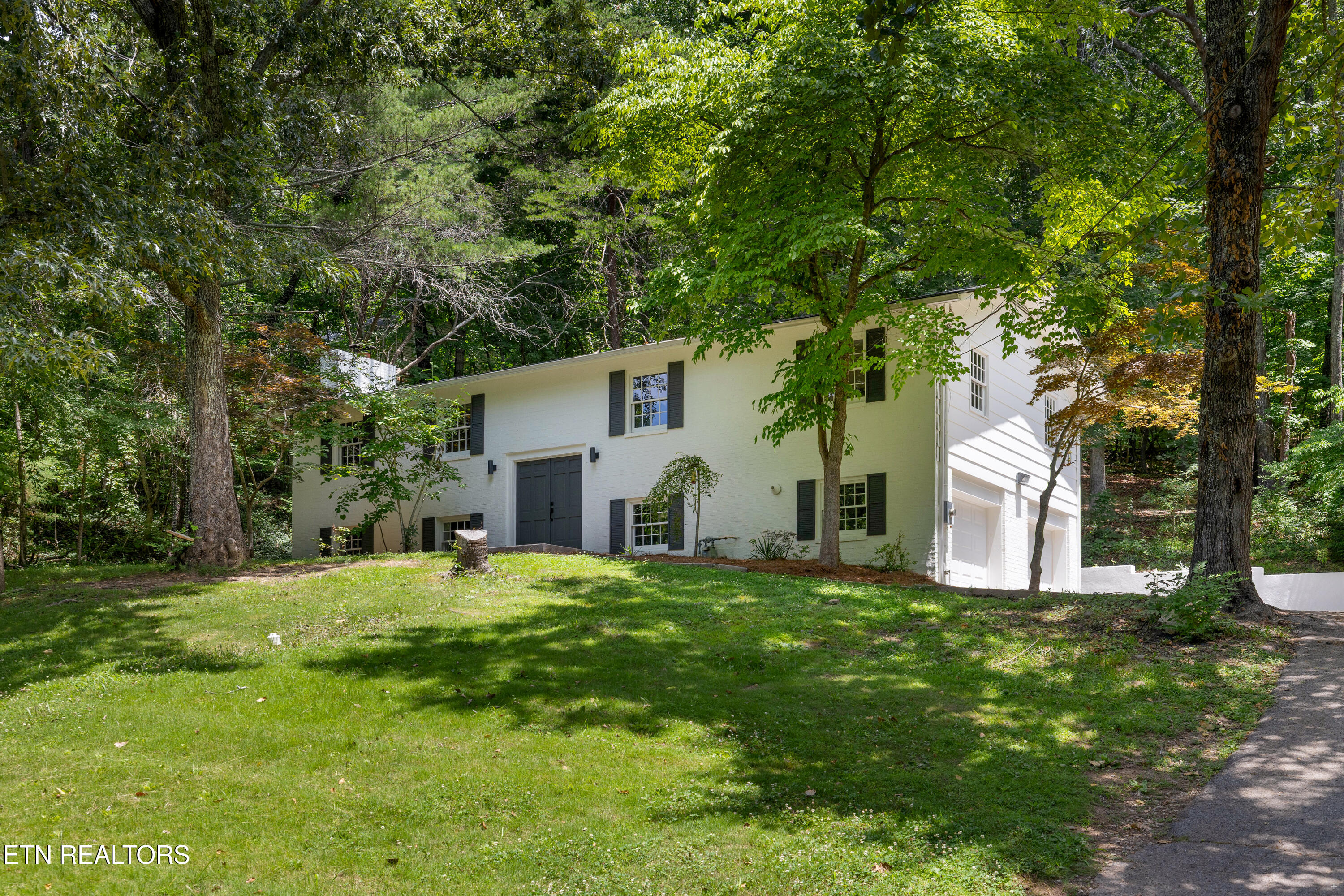 14 Monaco Lane — photo