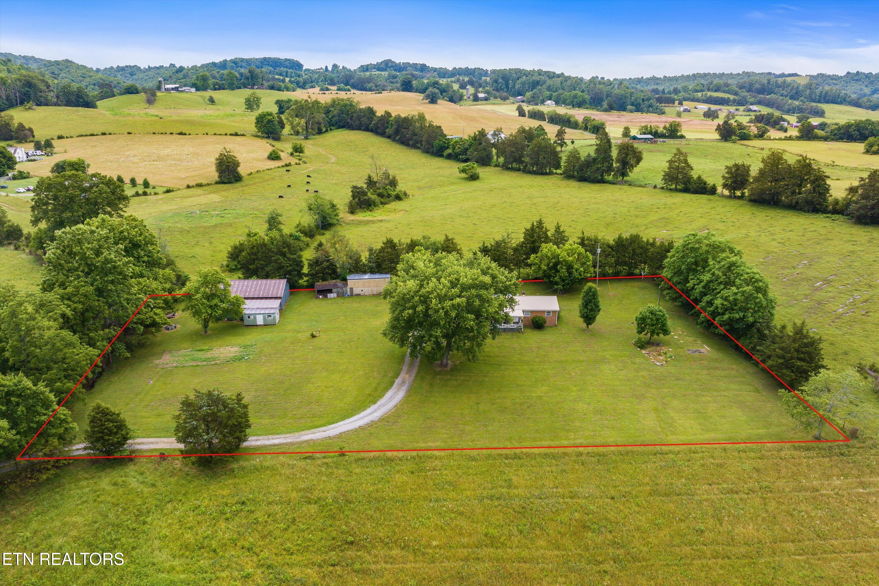 120 Bolinger Rd, Speedwell, TN 37870 — photo 2