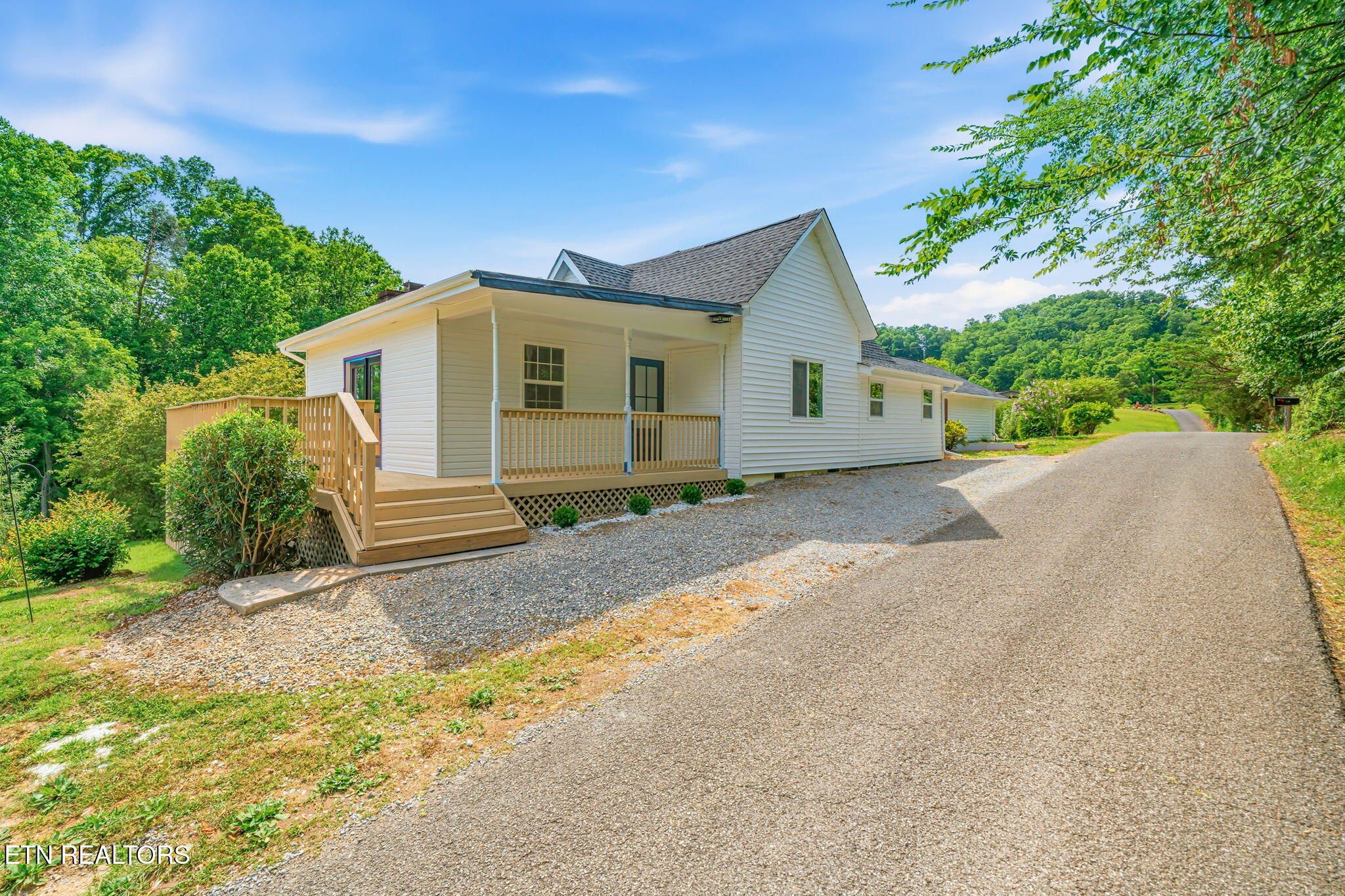 125 Ballard Rd, Heiskell, TN 37754