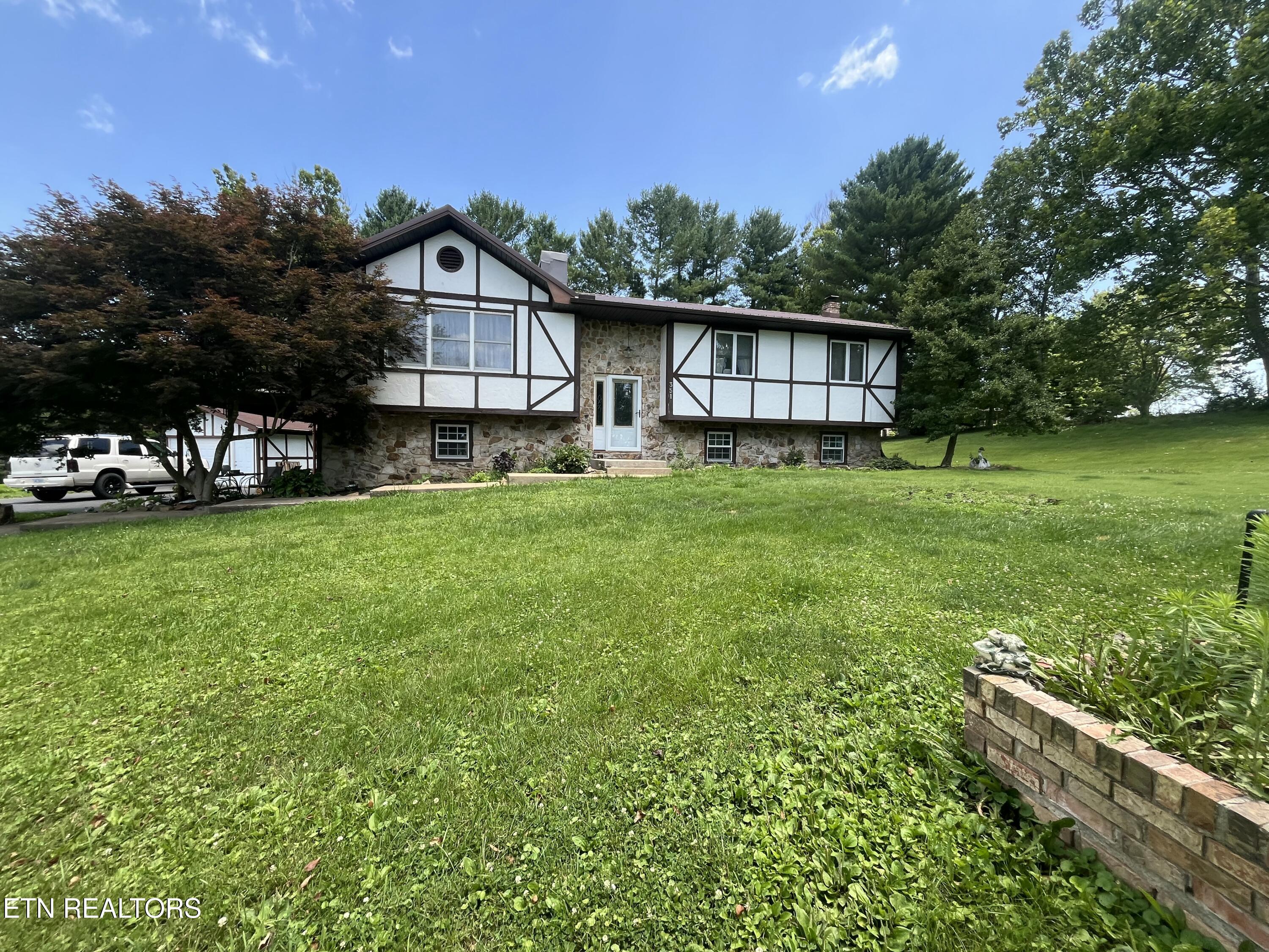 351 Reed Patch Rd, Jonesville, VA 24263 — photo 2