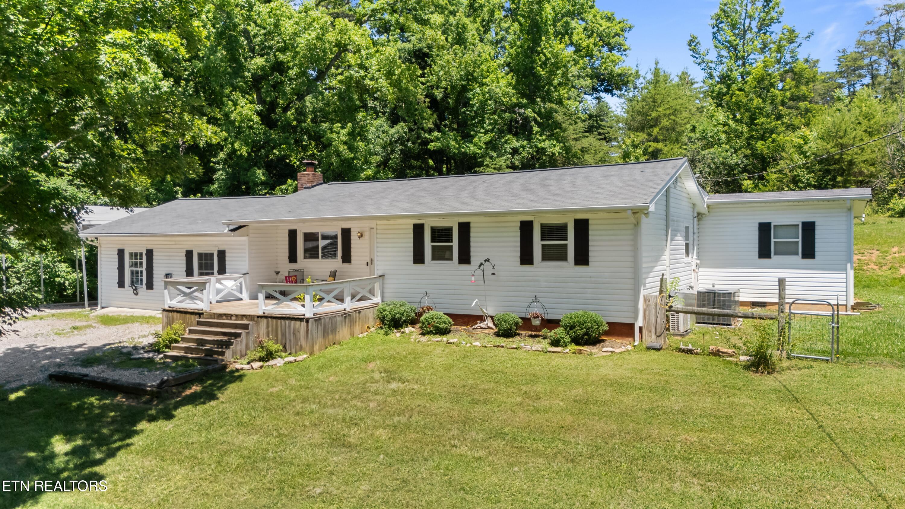 217 Keystown Rd — photo