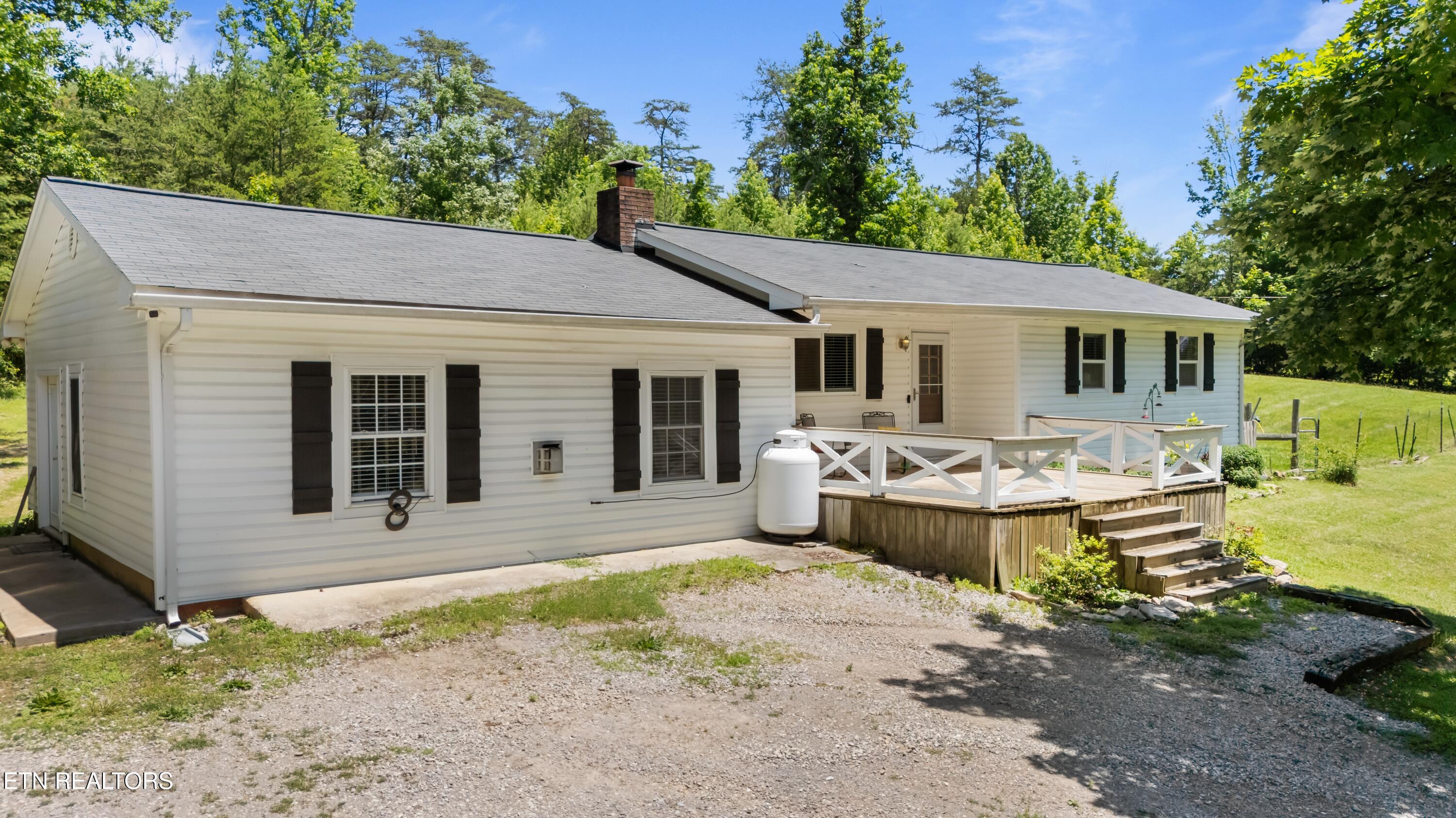 217 Keystown Rd, Luttrell, TN 37779 — photo 2