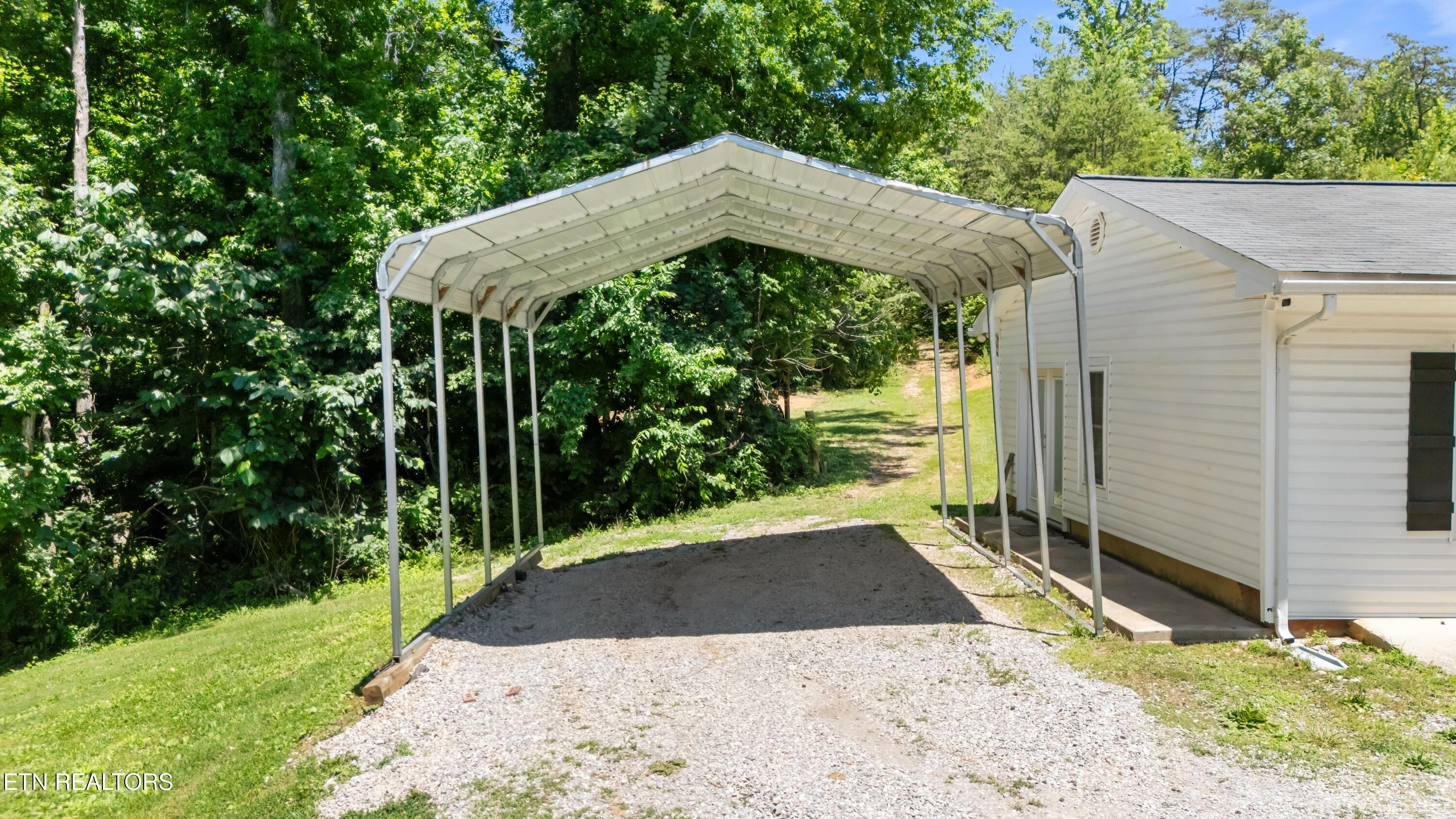 217 Keystown Rd, Luttrell, TN 37779 — photo 3