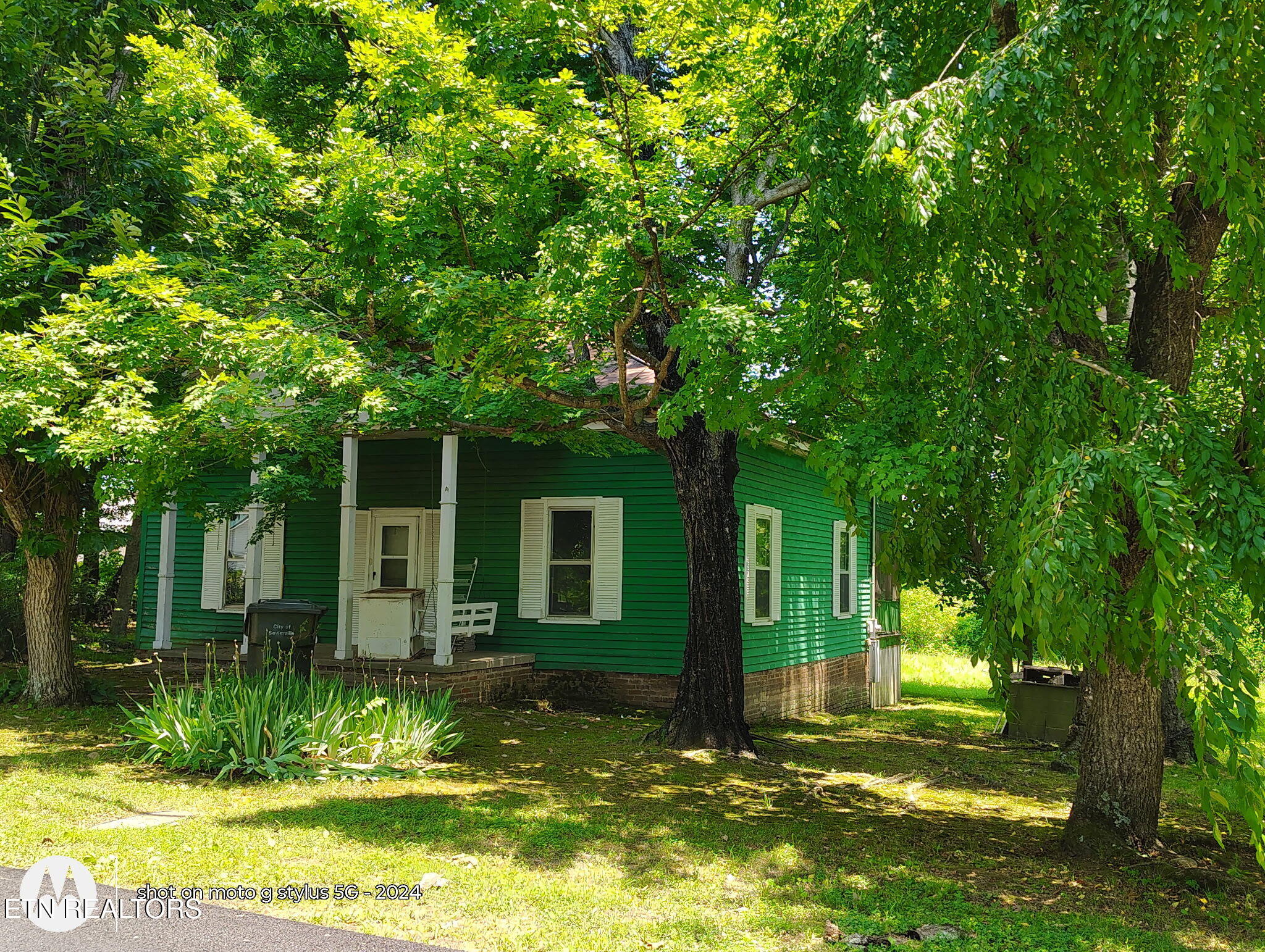 315 E Hardin Lane — photo