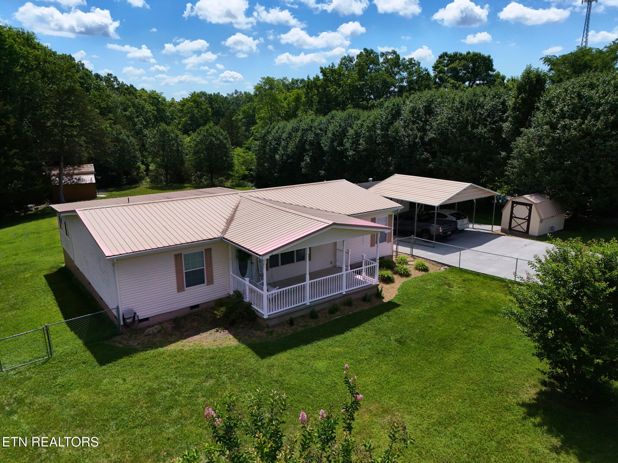 950 Mohawk Ridge Rd, Bulls Gap, TN 37711 — photo 2