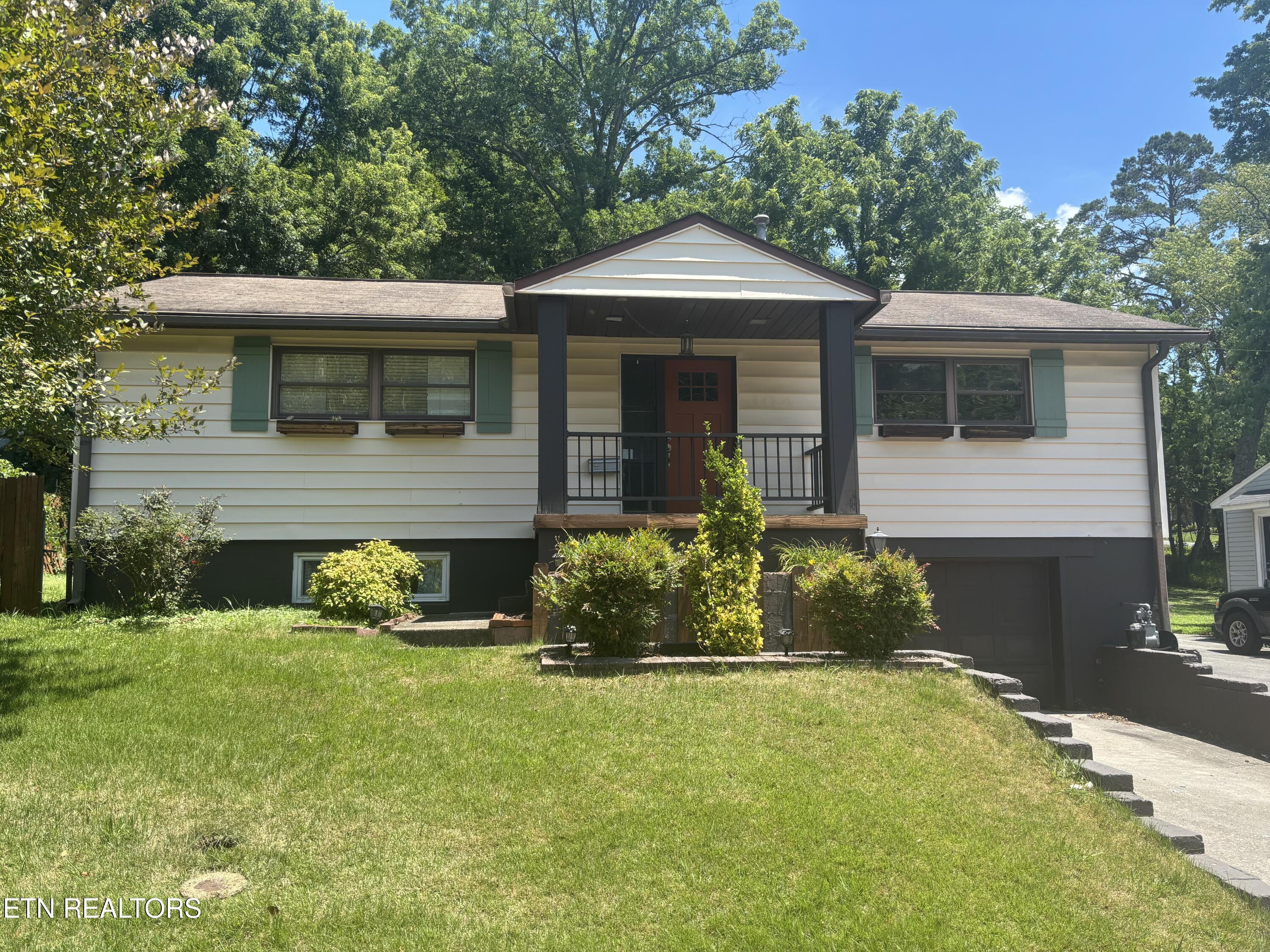 104 Ashland Lane — photo