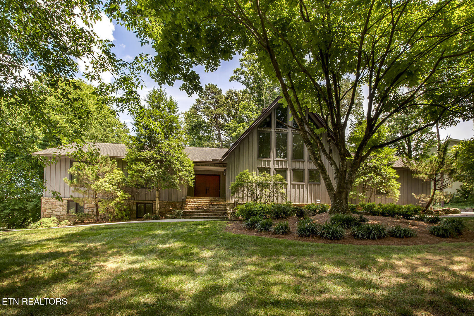 1100 Shadyland Drive — photo