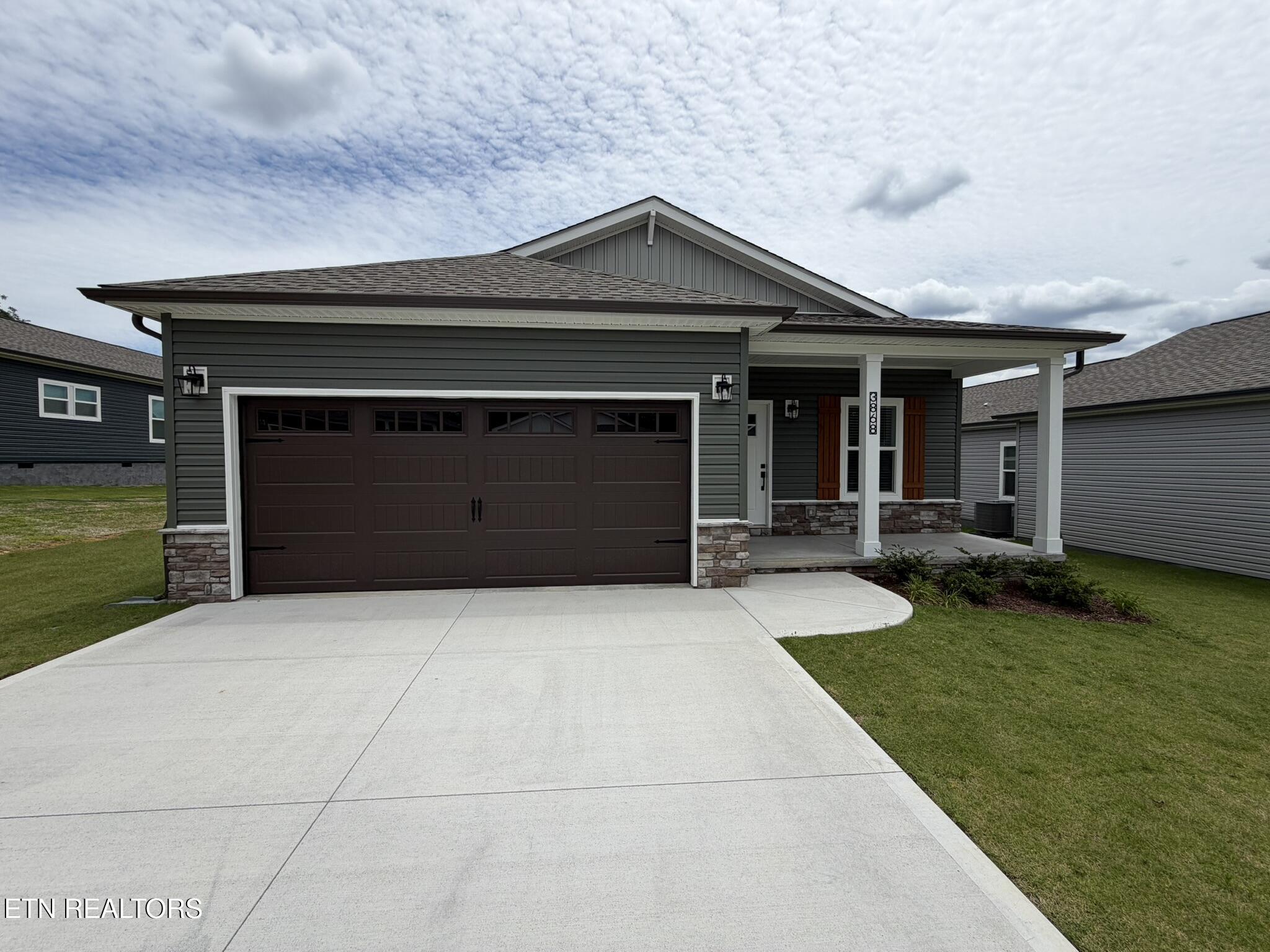 3868 Crimson Clover Lane — photo