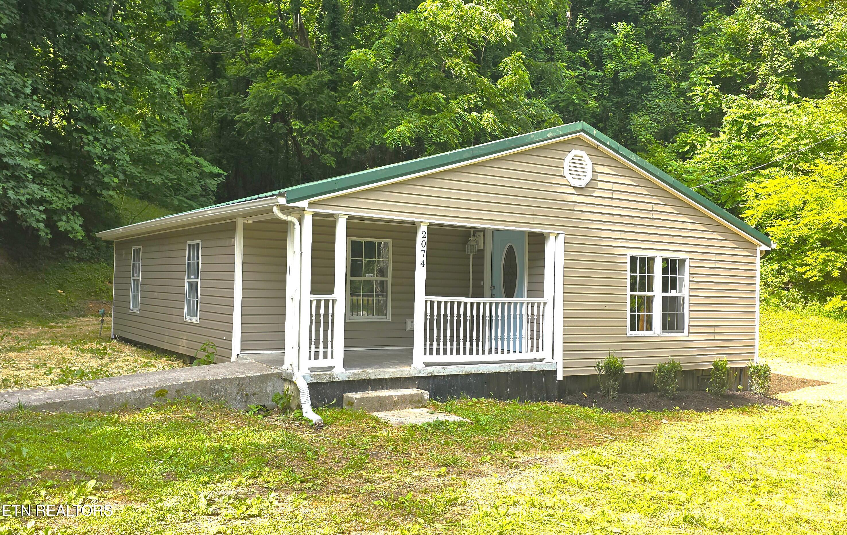 2074 Long Hollow Rd — photo