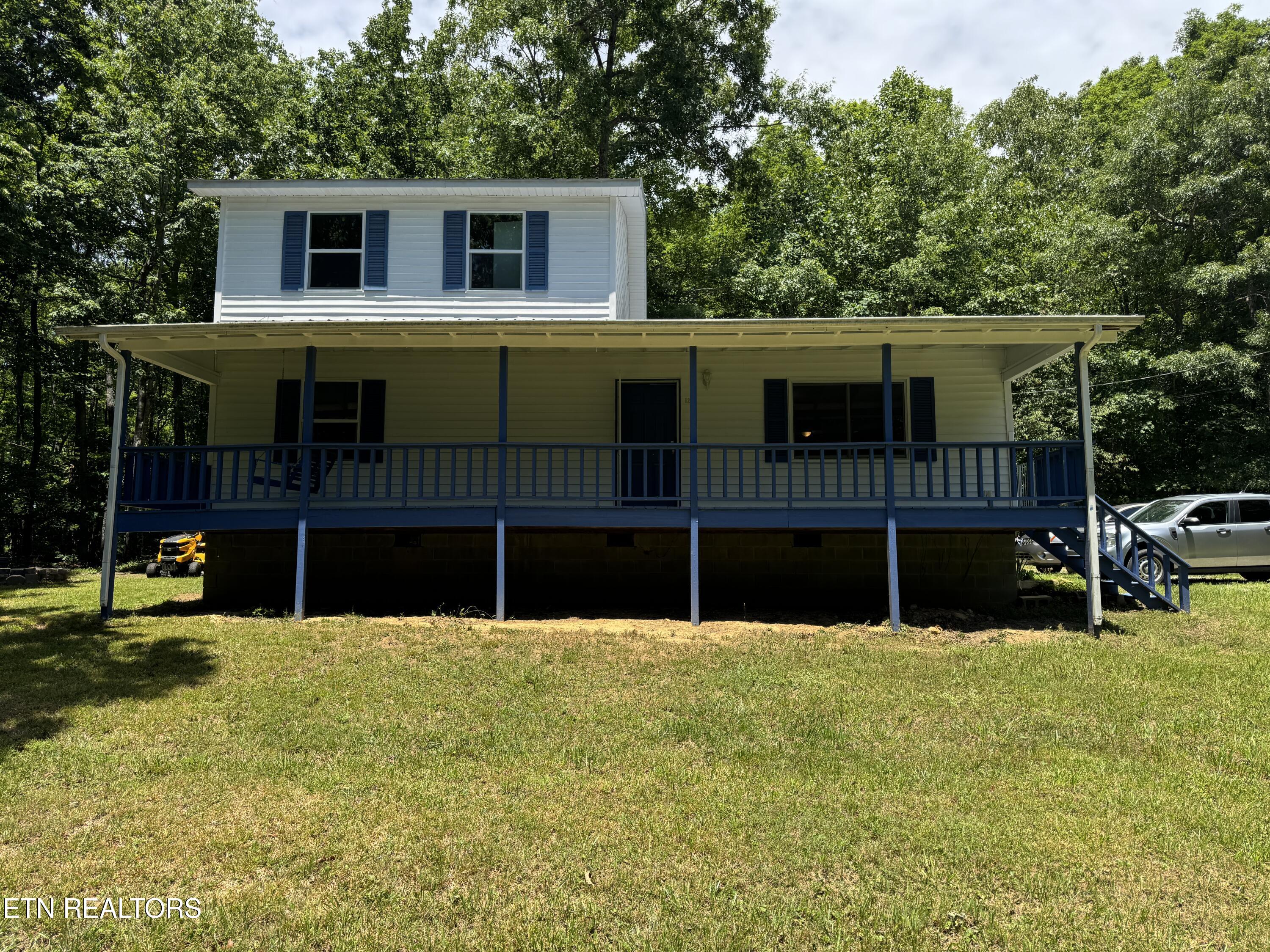 125 Walnut Lane — photo