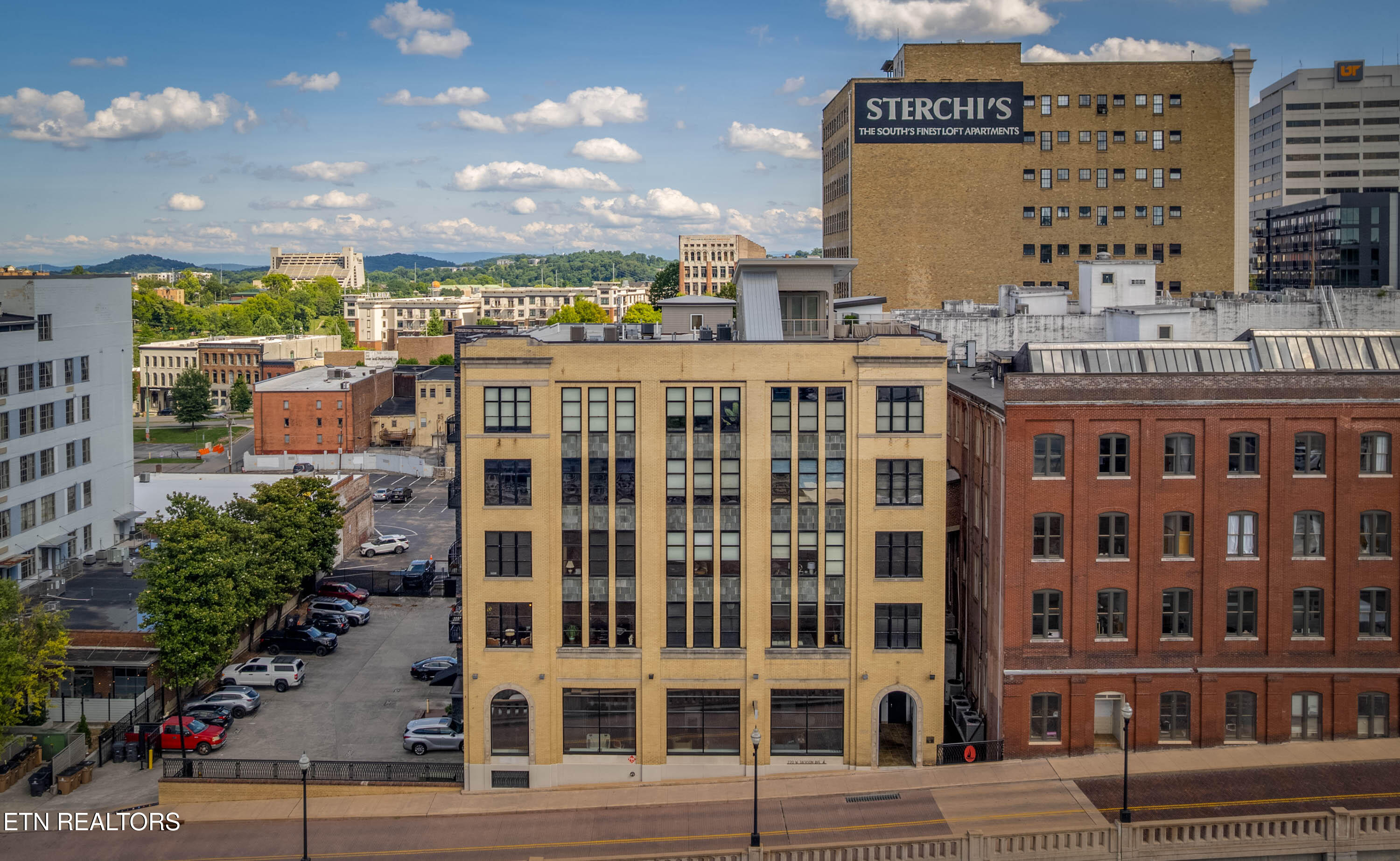 220 W Jackson Ave 102 — photo