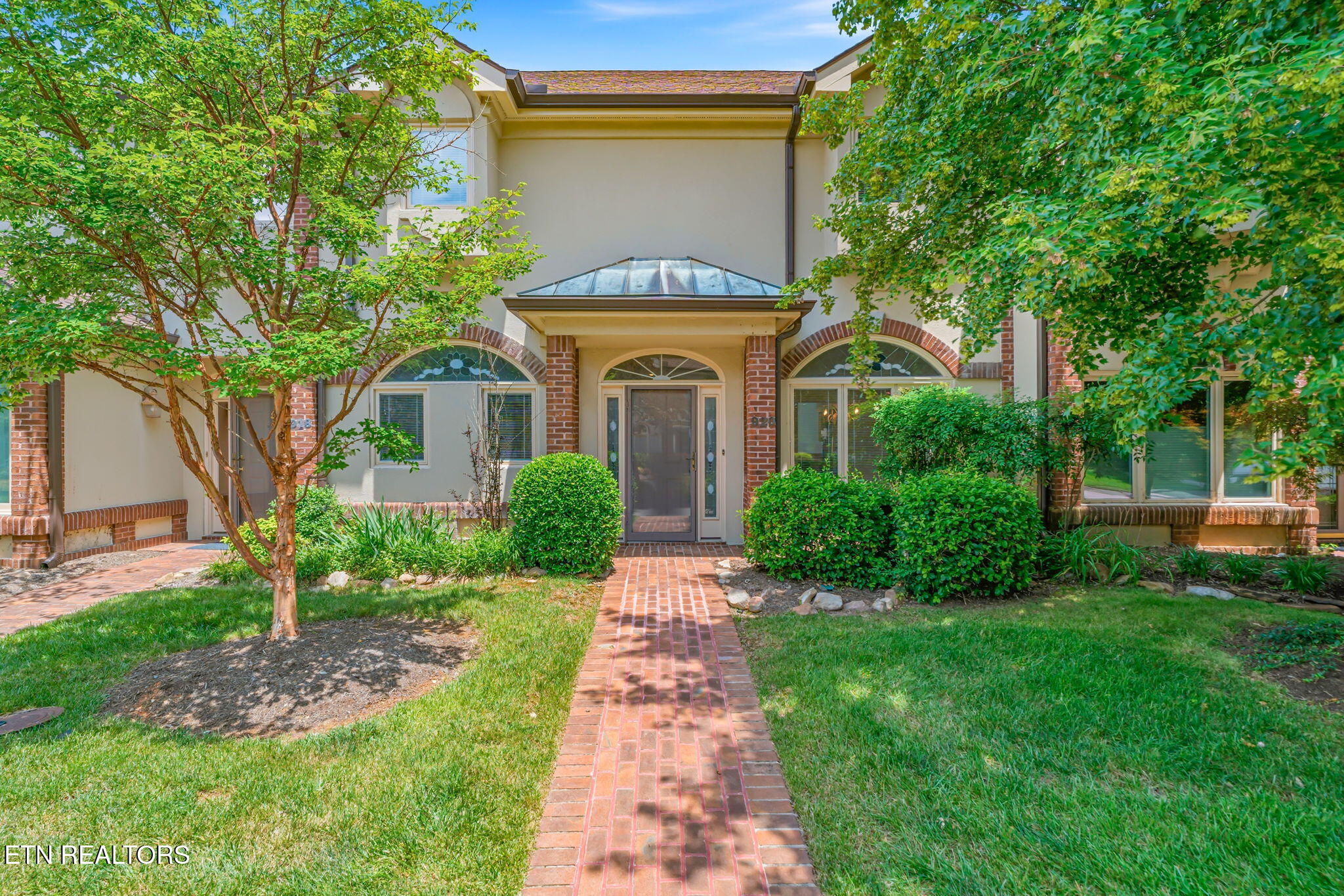 920 Westcourt Drive — photo