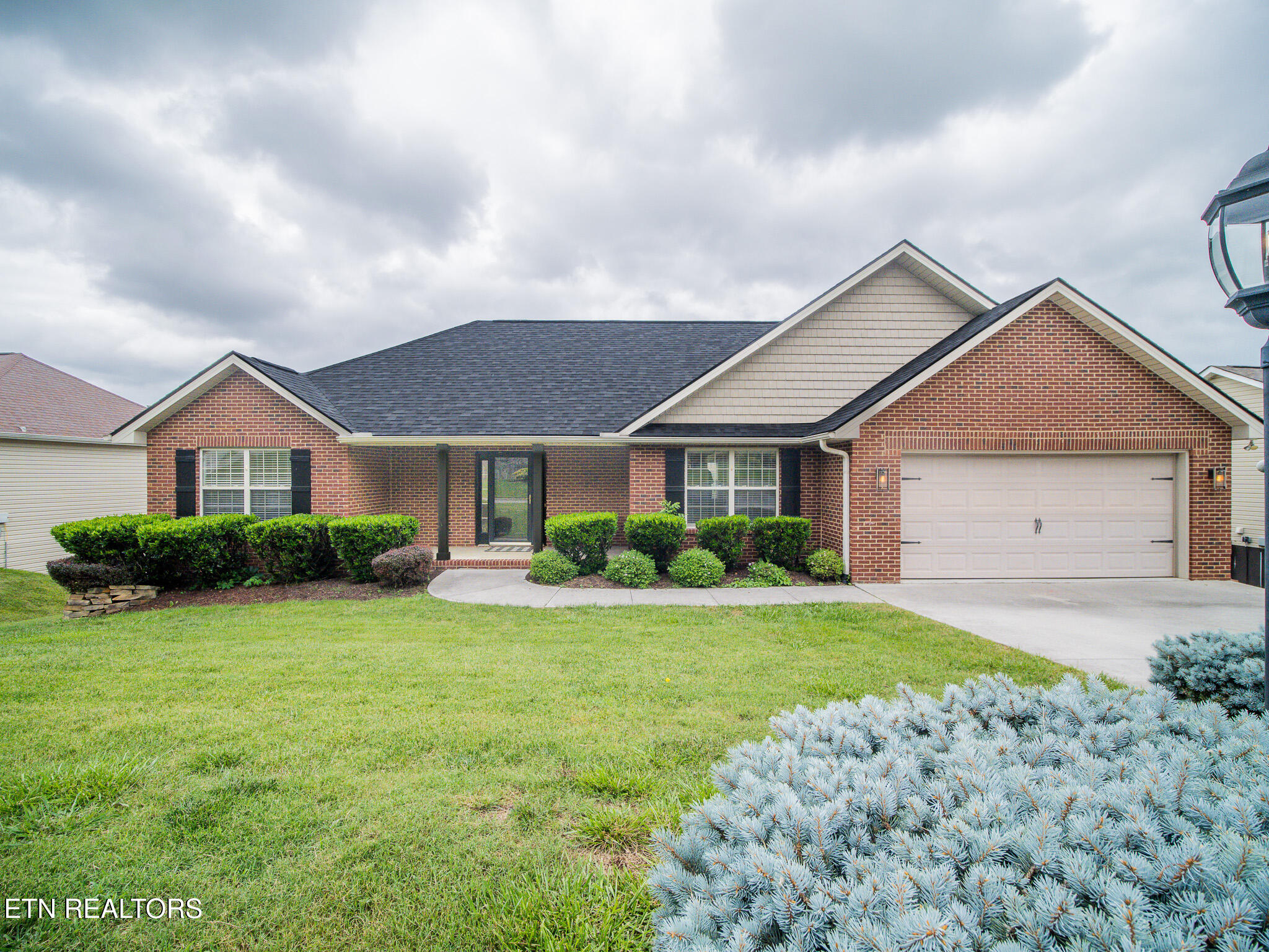 8113 Cambridge Gables Lane — photo