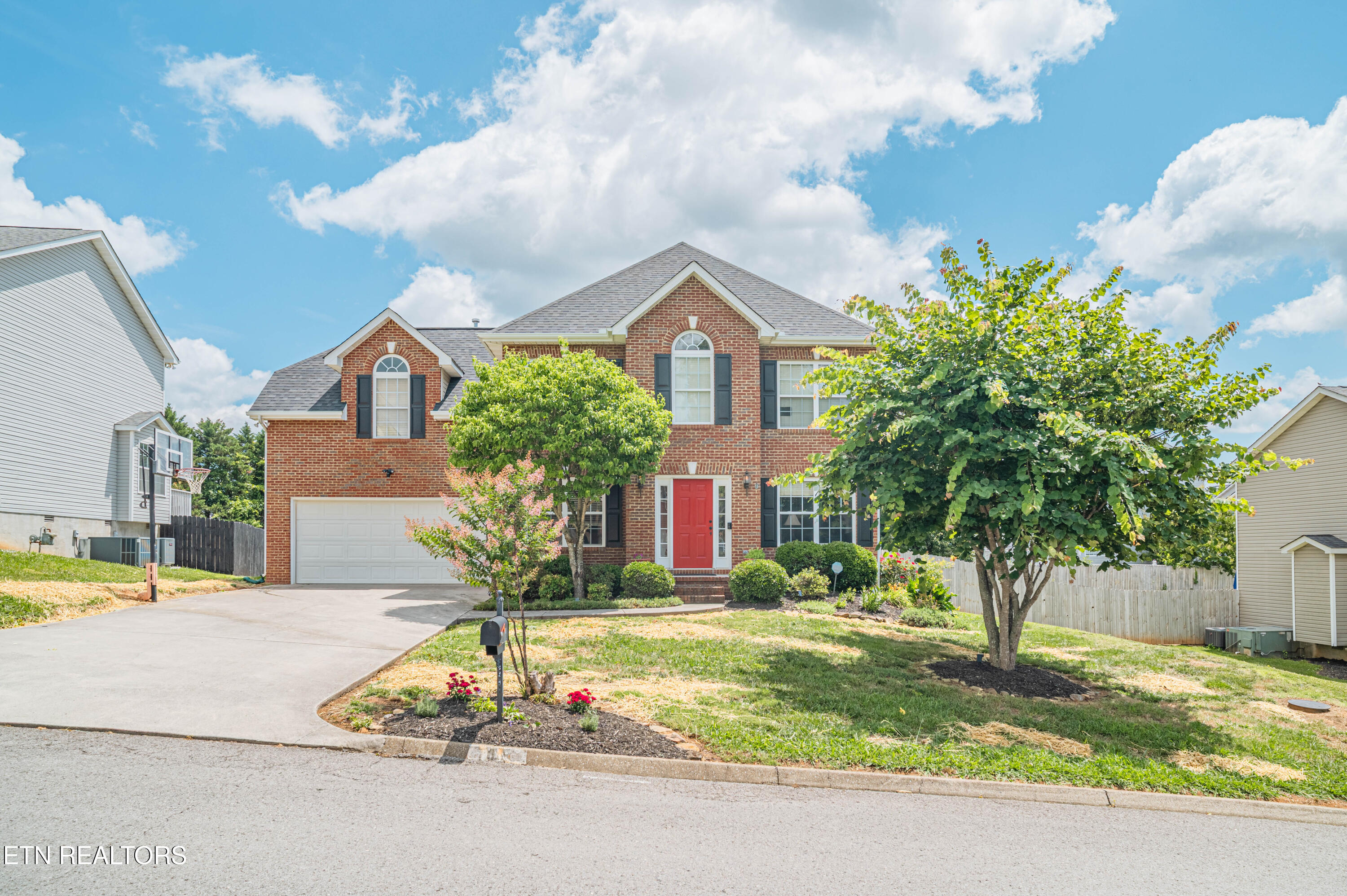 7604 Shadewell Drive — photo