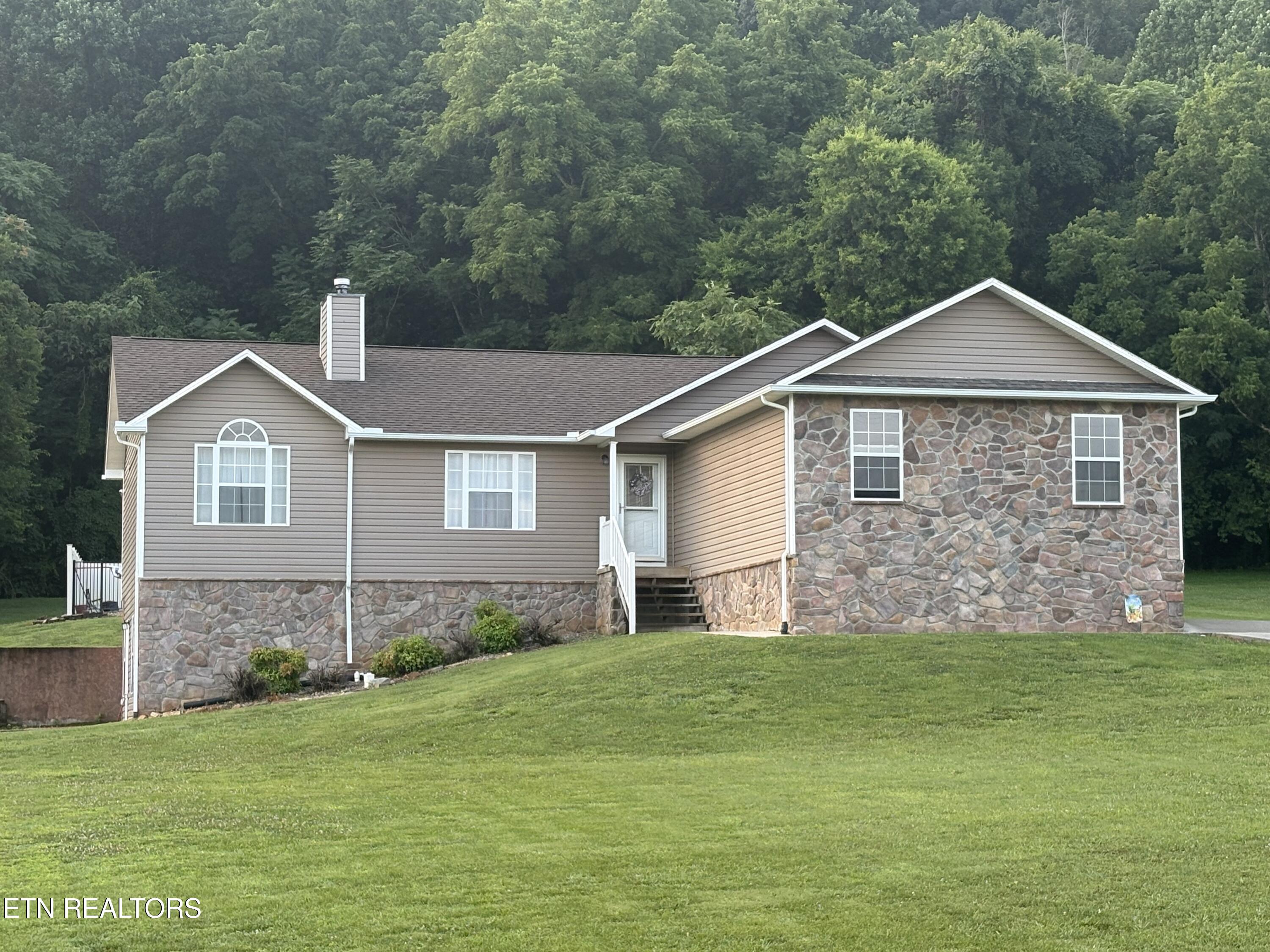 1757 River Rd — photo