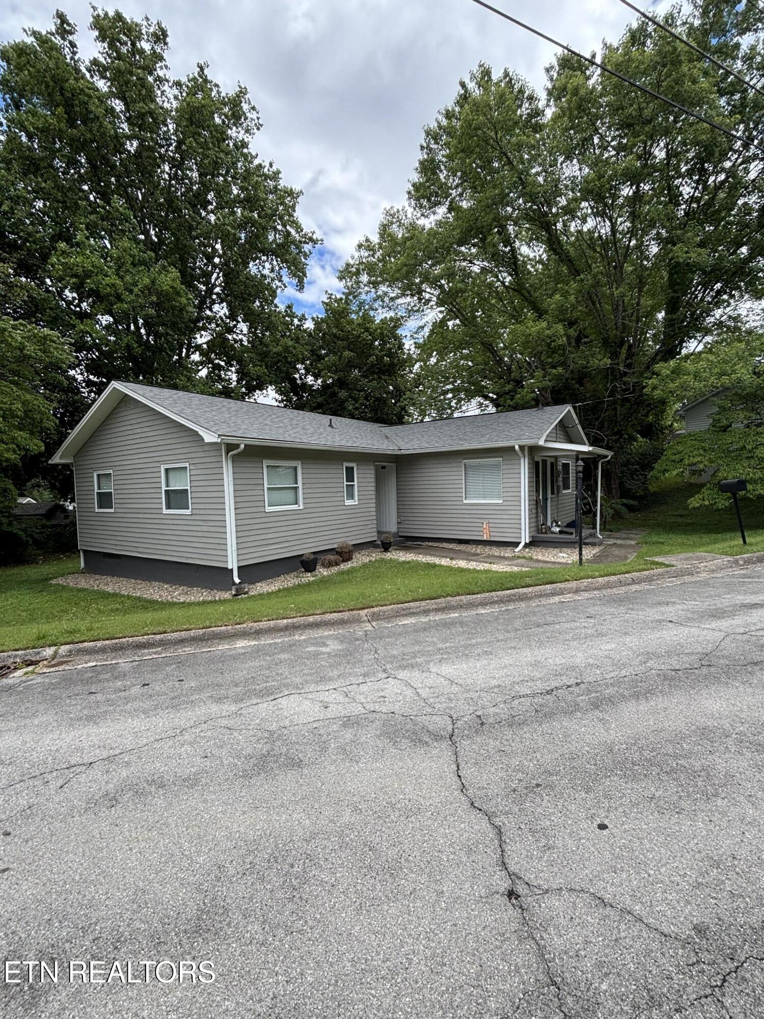 107 Porter Rd — photo