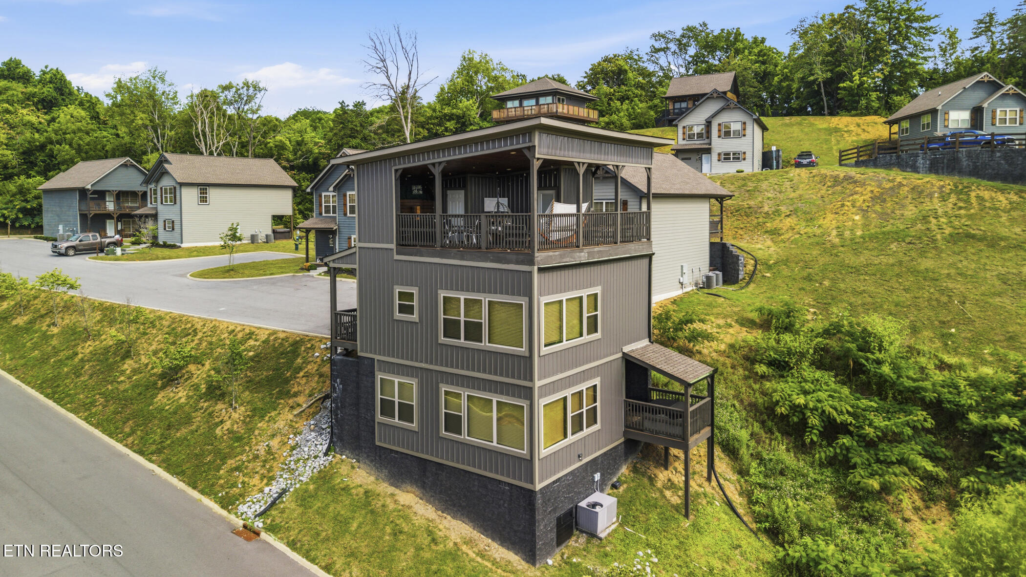 1654 Veterans Blvd 42 — photo