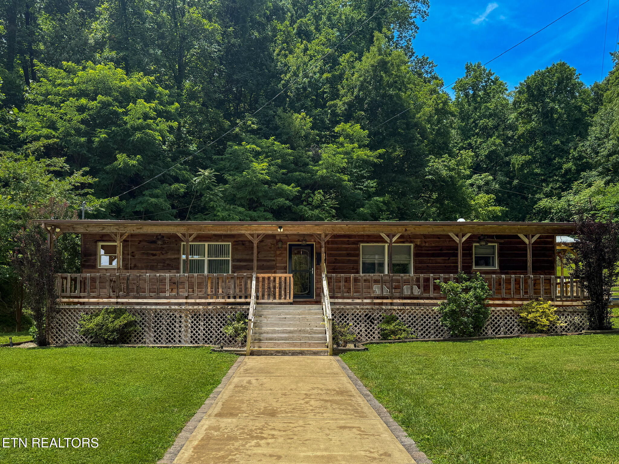 975 Keener Rd — photo
