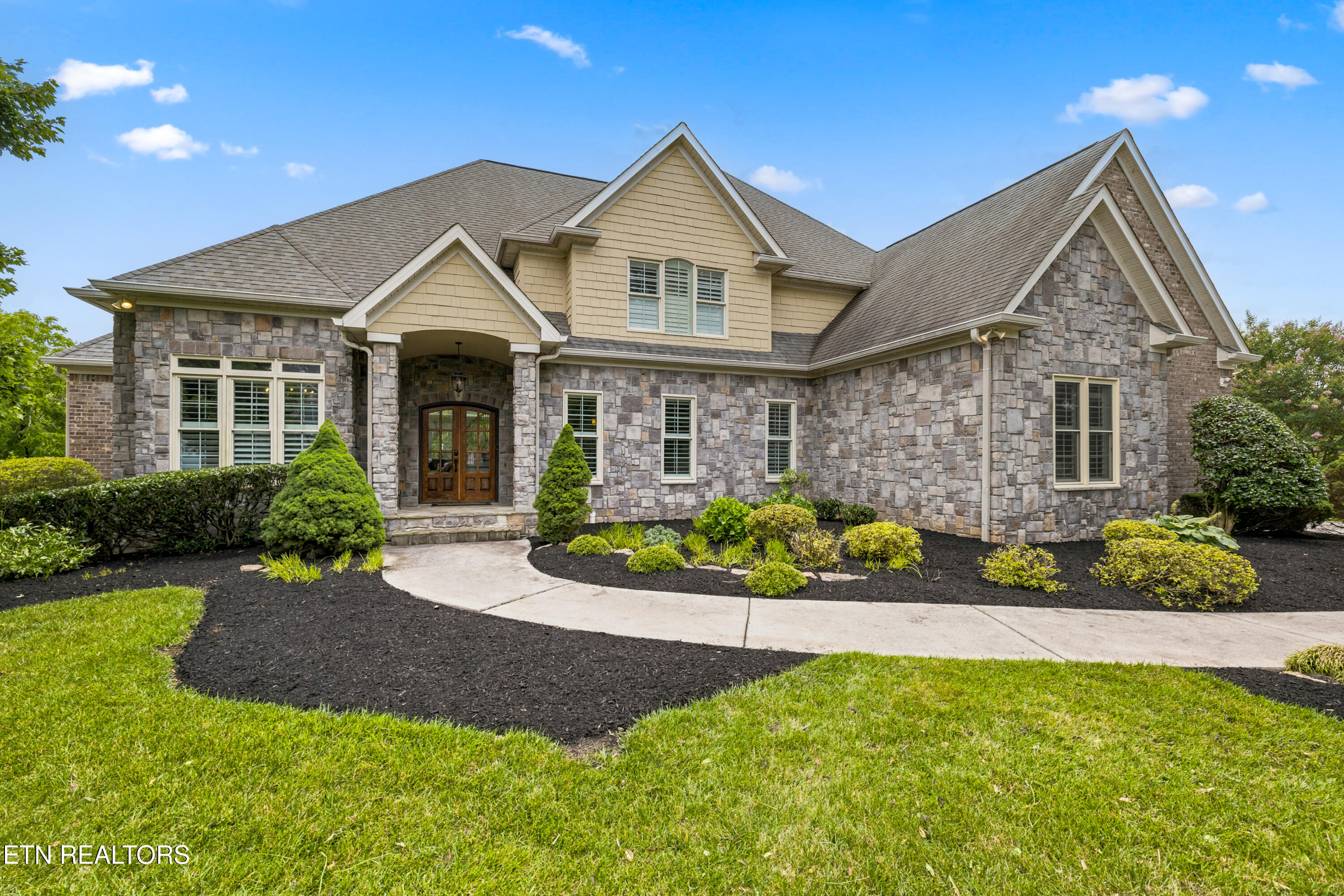 615 Gwinhurst Rd — photo