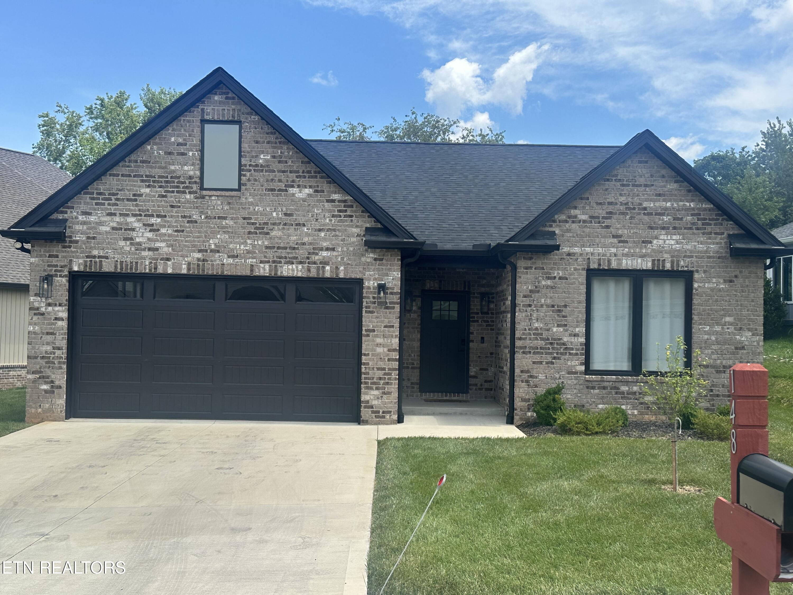 148 Tsuhdatsi Way — photo
