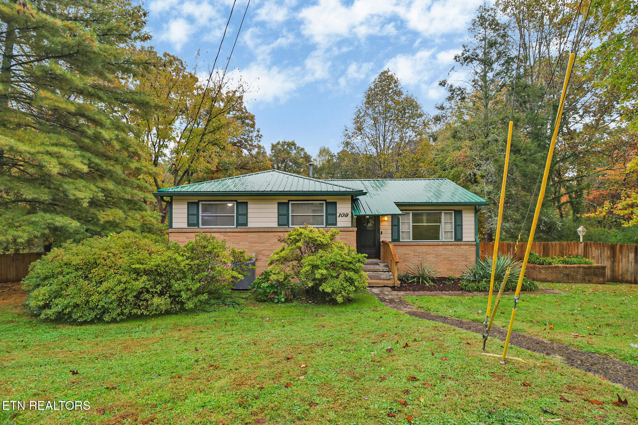 109 Wakefield Rd, Oak Ridge, TN 37830 — photo 2