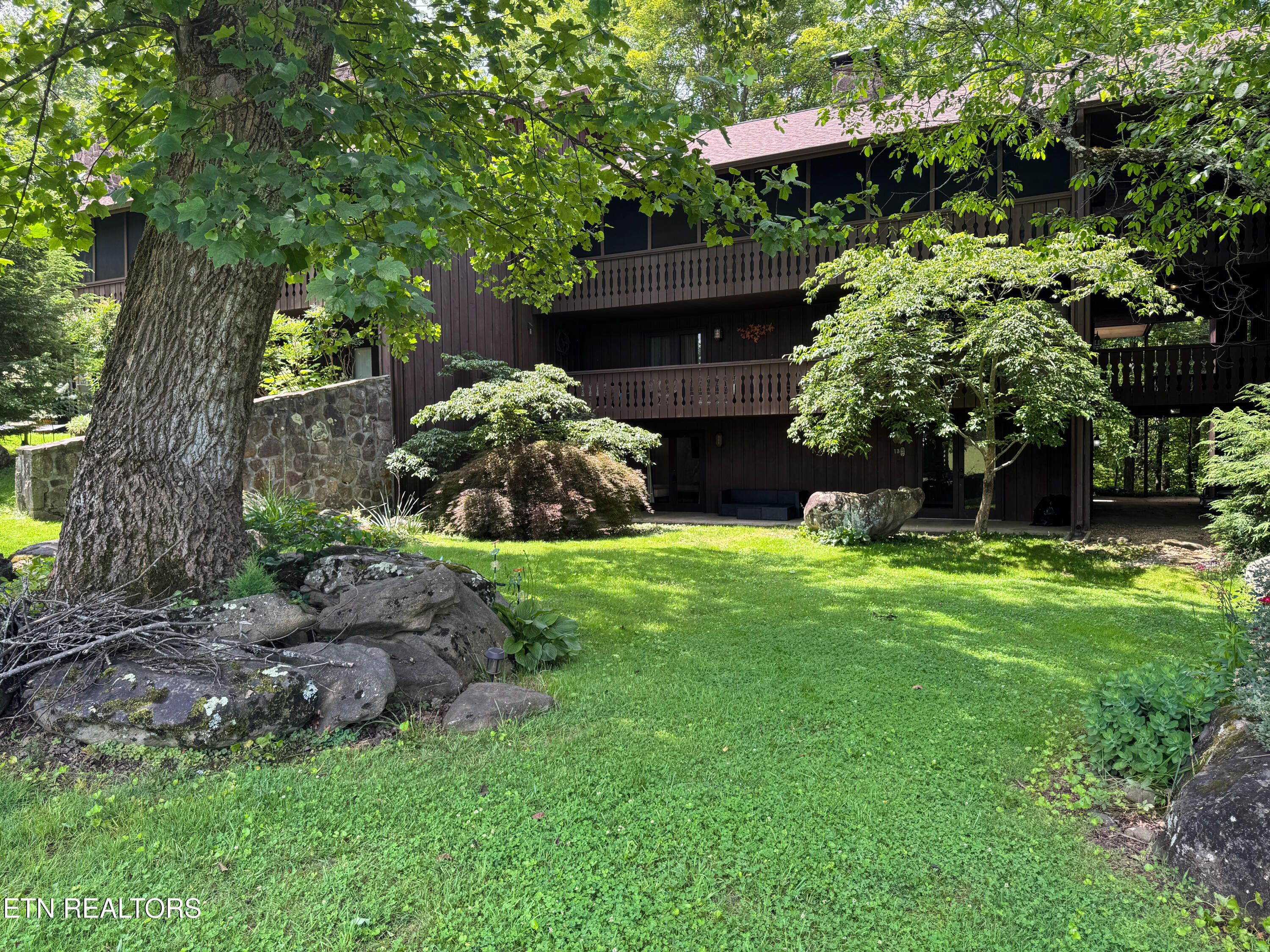 3815 E Parkway Pkwy Apt 13 — photo