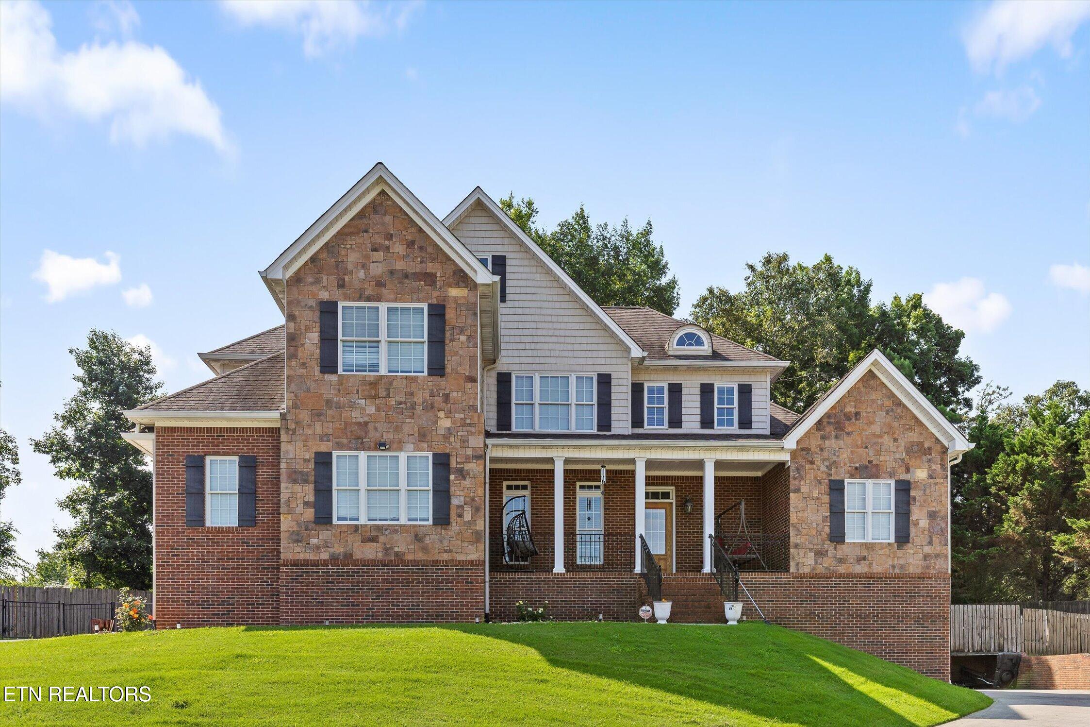 2703 NW King Andrew Court — photo